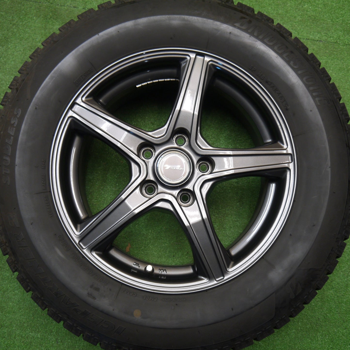 バリ溝！キレイ！9分★スタッドレス 215/65R16 ブリヂストン アイスパートナー2 TOPRUN トップラン 16インチ PCD114.3/5H★5112104Hス