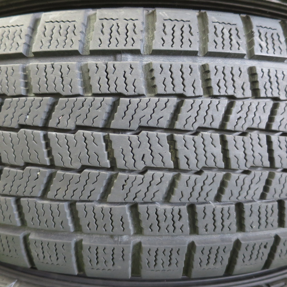 バリ溝！8.5分★スタッドレス 205/65R15 ファルケン エスピア EPZ Treffer トレファー 15インチ PCD114.3/5H★5052705イス