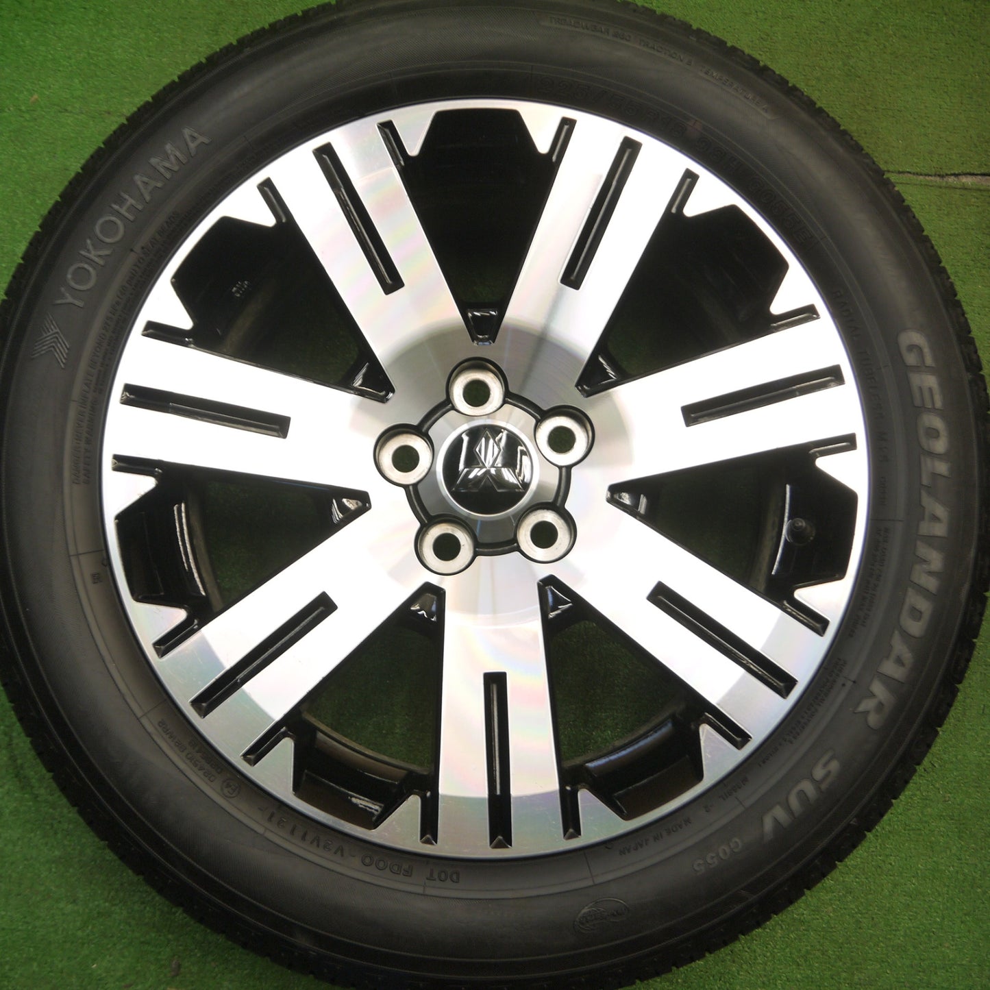 [送料無料] ほぼ新車外し 21年★三菱 デリカ D:5 純正 225/55R18 ヨコハマ ジオランダー SUV G055 G055E 18インチ D5 PCD114.3/5H★5010806Hノ