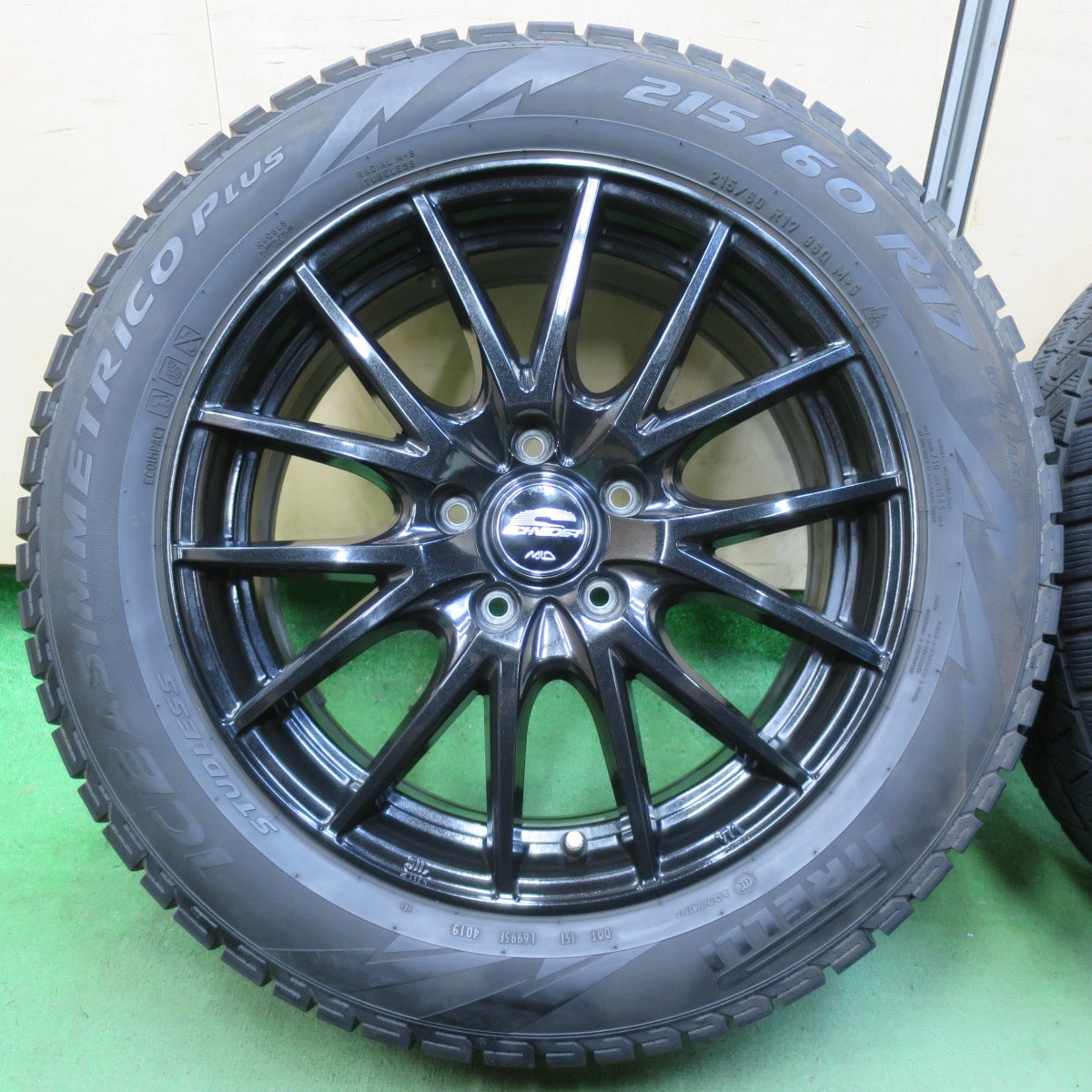 キレイ★スタッドレス 215/60R17 ピレリ アイスアシンメトリコ プラス SCHNEIDER MiD シュナイダー 17インチ PCD114.3/5H★5081803イス