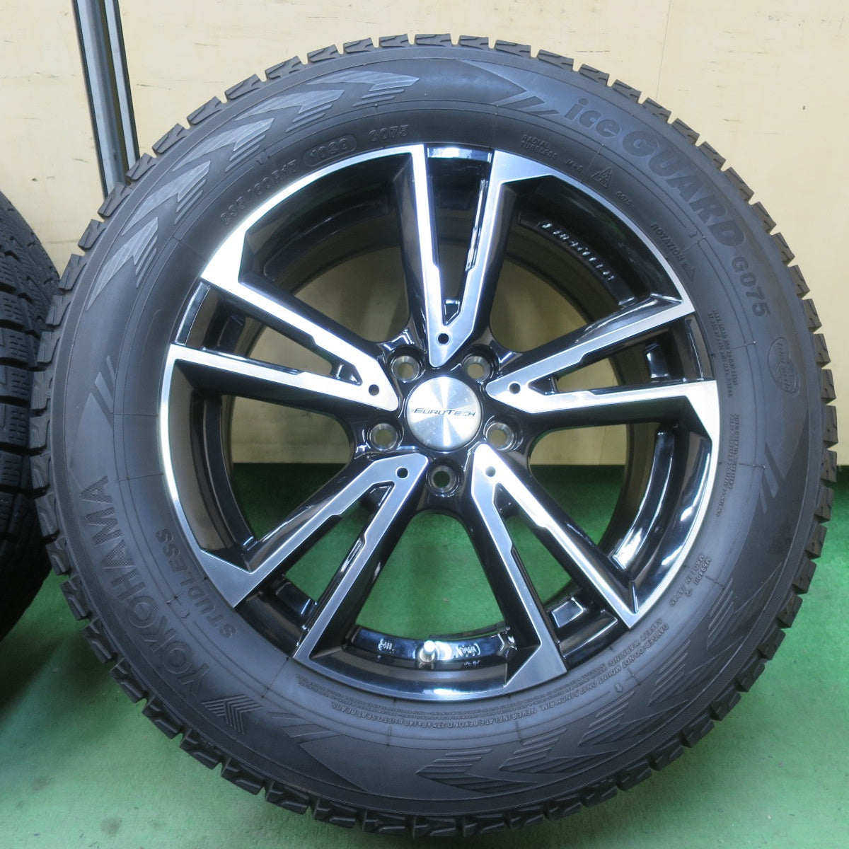 バリ溝！22年！キレイ！9.5分★ボルボ V40 V60 EUROTECH GAYA SOLI 235/60R17 スタッドレス ヨコハマ アイスガード G075 17インチ ユーロテック ガヤ ソリ PCD108/5H★6030506イス