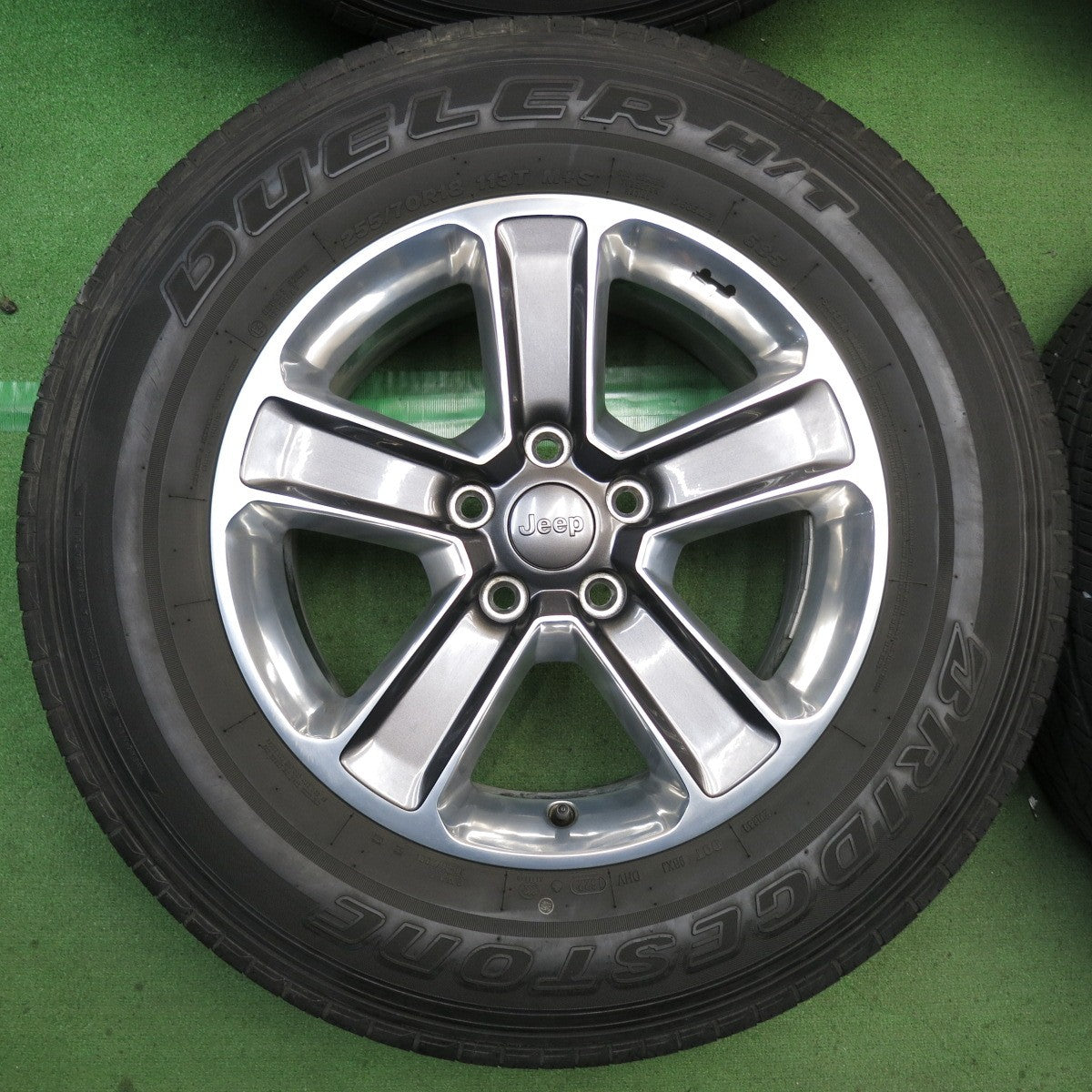 キレイ！22年◎JEEP ジープ JL ラングラー アンリミテッド サハラ 純正 255/70R18 ブリヂストン デューラー H/T 685 18インチ PCD127/5H◎6091105KKノ