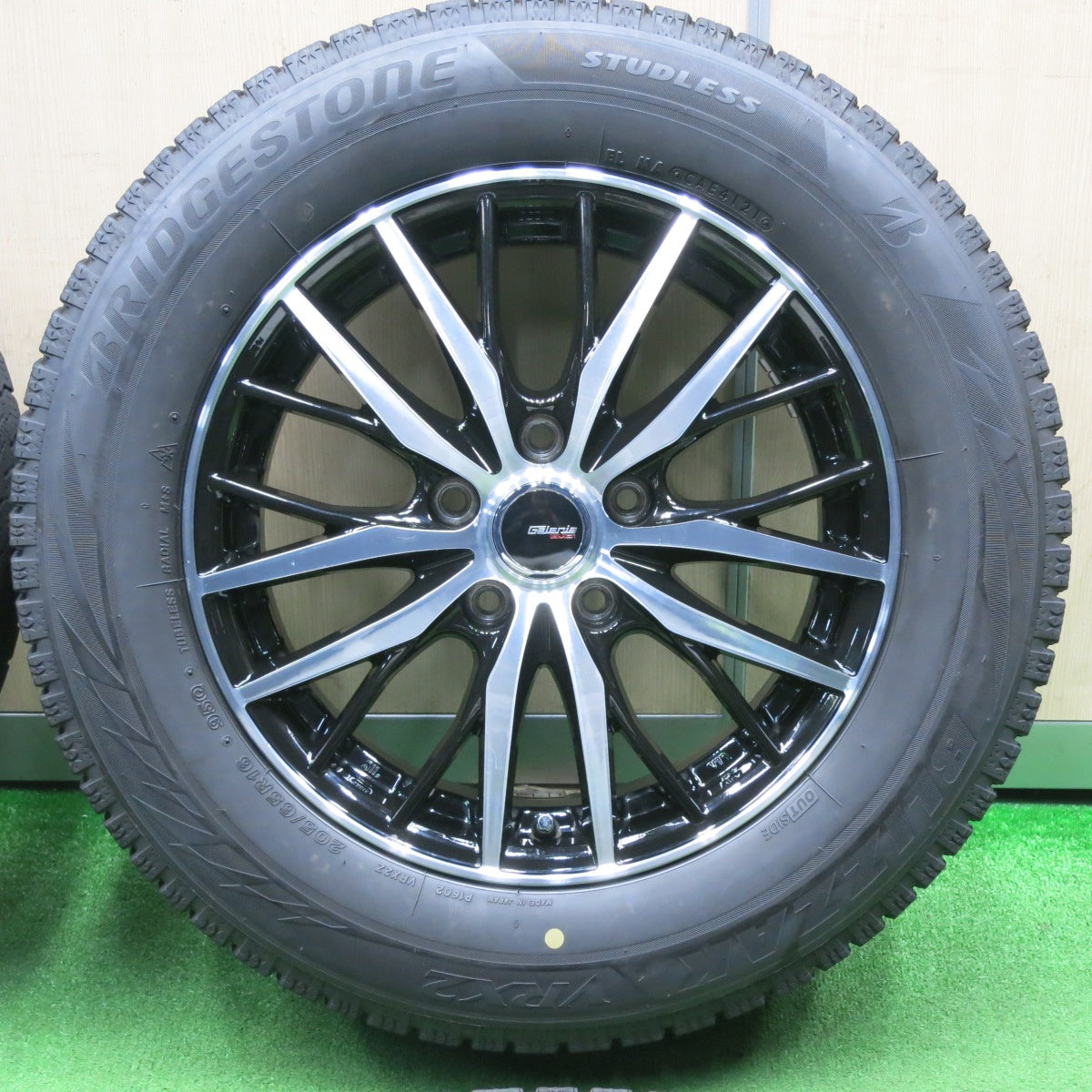 [送料無料] バリ溝！21年！9.5分★スタッドレス 205/65R16 ブリヂストン ブリザック VRX2 Galeria GM01 ガレリア 16インチ PCD114.3/5H★5011902NJス
