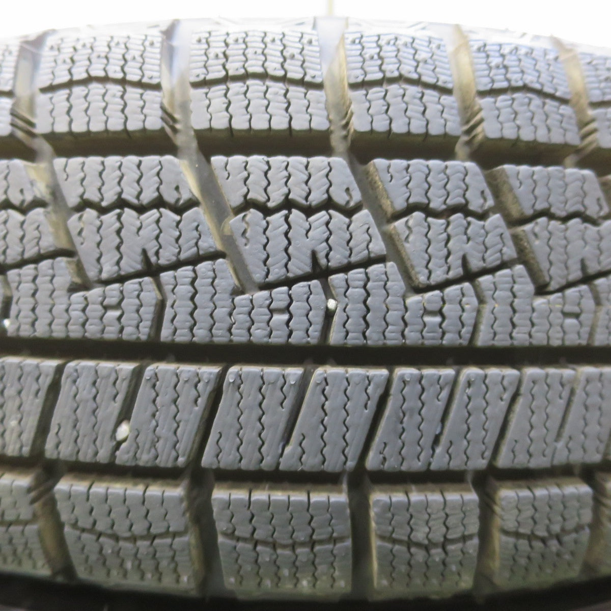 バリ溝！23年！キレイ！9.5分以上◎スタッドレス 155/65R14 ネクセン ウィンガード ice2 AZ Sports AZスポーツ 14インチ PCD100/4H◎6071801イス