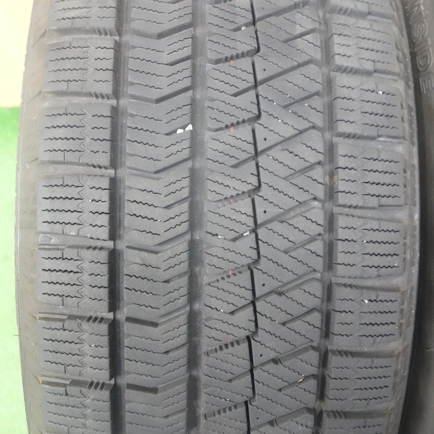 バリ溝！22年！キレイ！9.5分◎スタッドレス 215/60R17 ブリヂストン ブリザック VRX2 VELVA SPORTZ ヴェルヴァ 17インチ PCD114.3/5H◎6060702KTス