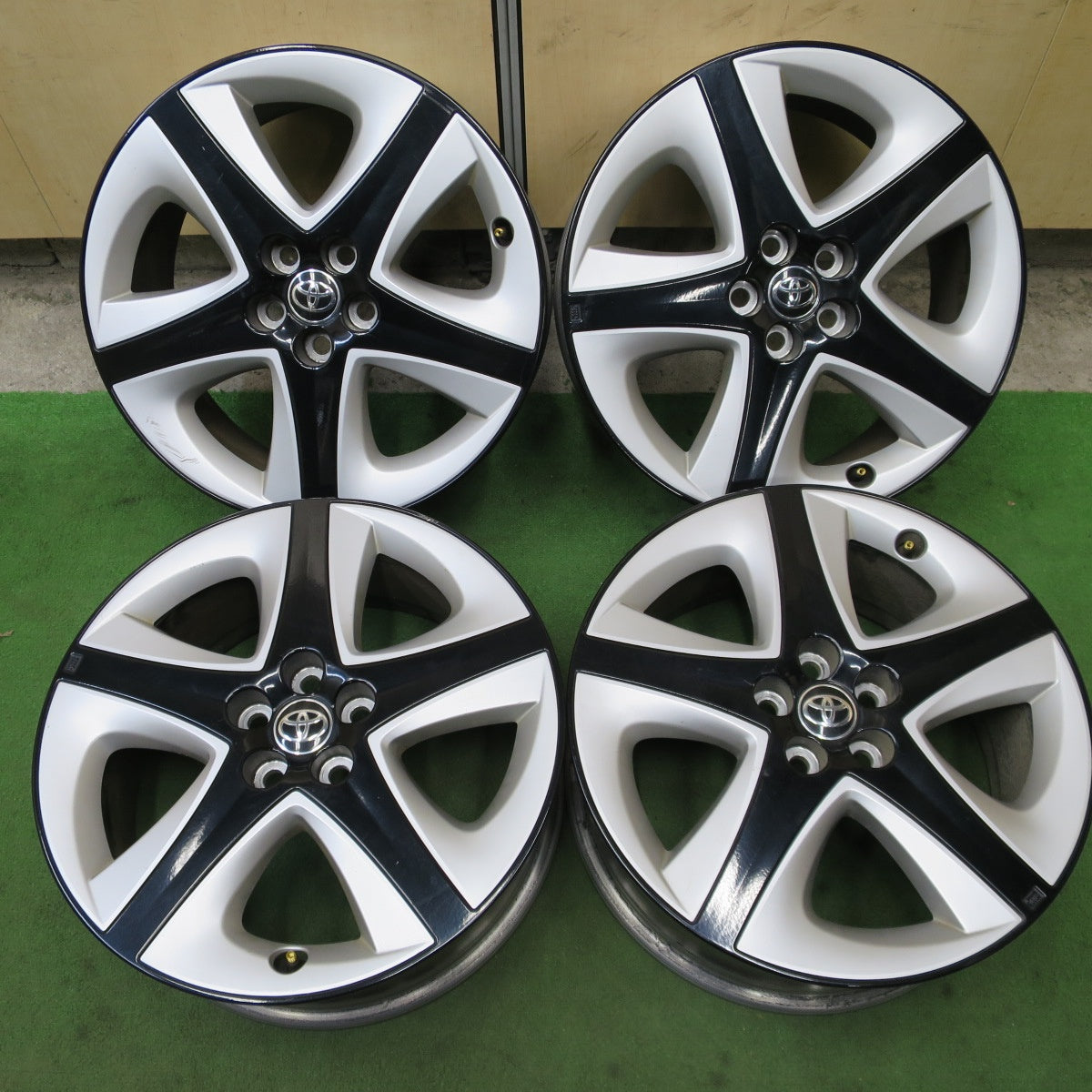 4本価格★トヨタ 50系 プリウス ツーリング 純正 ホイール 17インチ 17×7J PCD100/5H★6060802NGホ