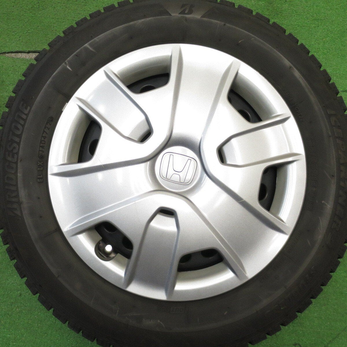 バリ溝！22年！キレイ！9分★ホンダ フィット 純正 スチール 185/65R15 スタッドレス ブリヂストン アイスパートナー2 15インチ PCD100/4H★5030701Hス