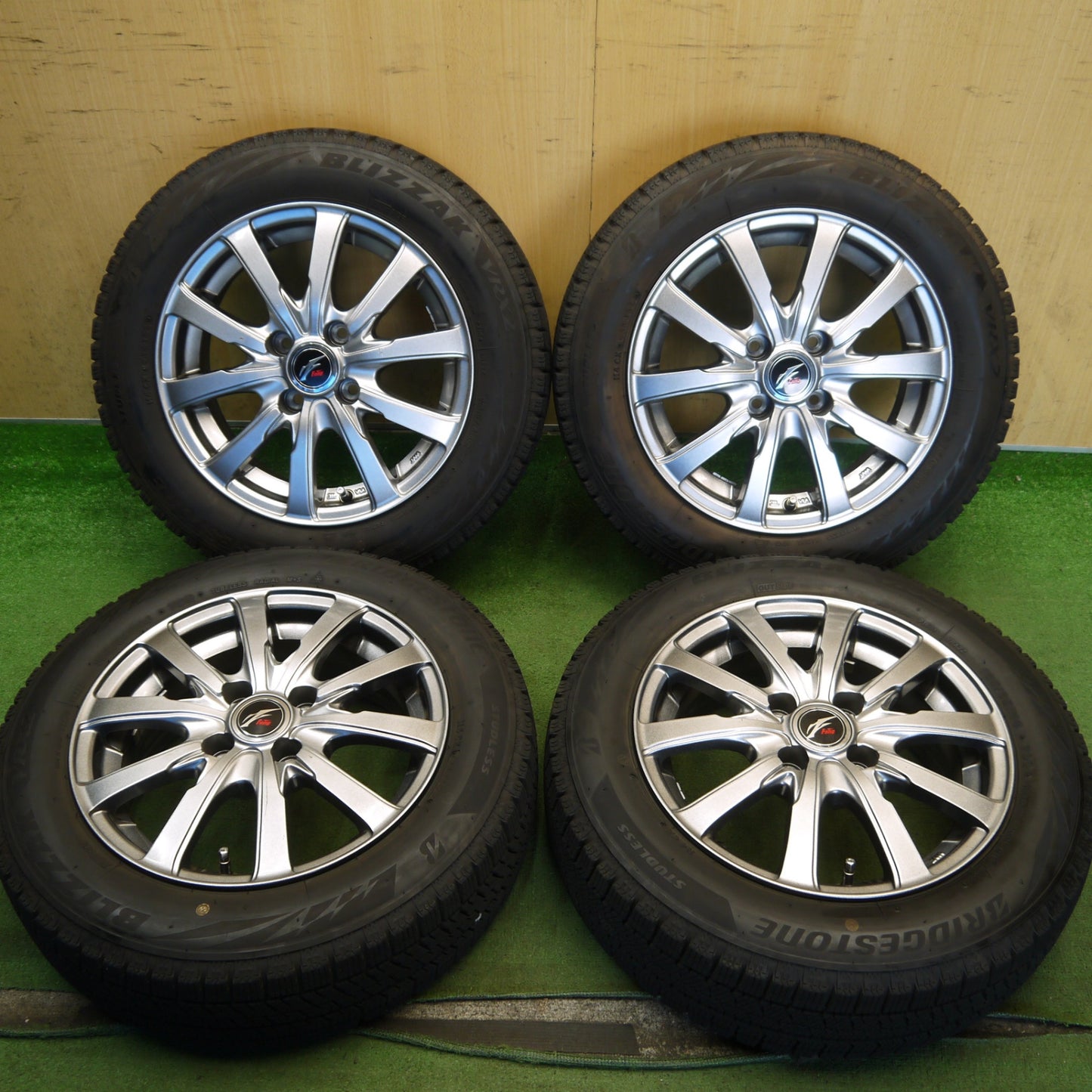 バリ溝！22年！8.5分◎スタッドレス 165/65R14 ブリヂストン ブリザック VRX2 Fang ファング 14インチ PCD100/4H◎6080703Hス