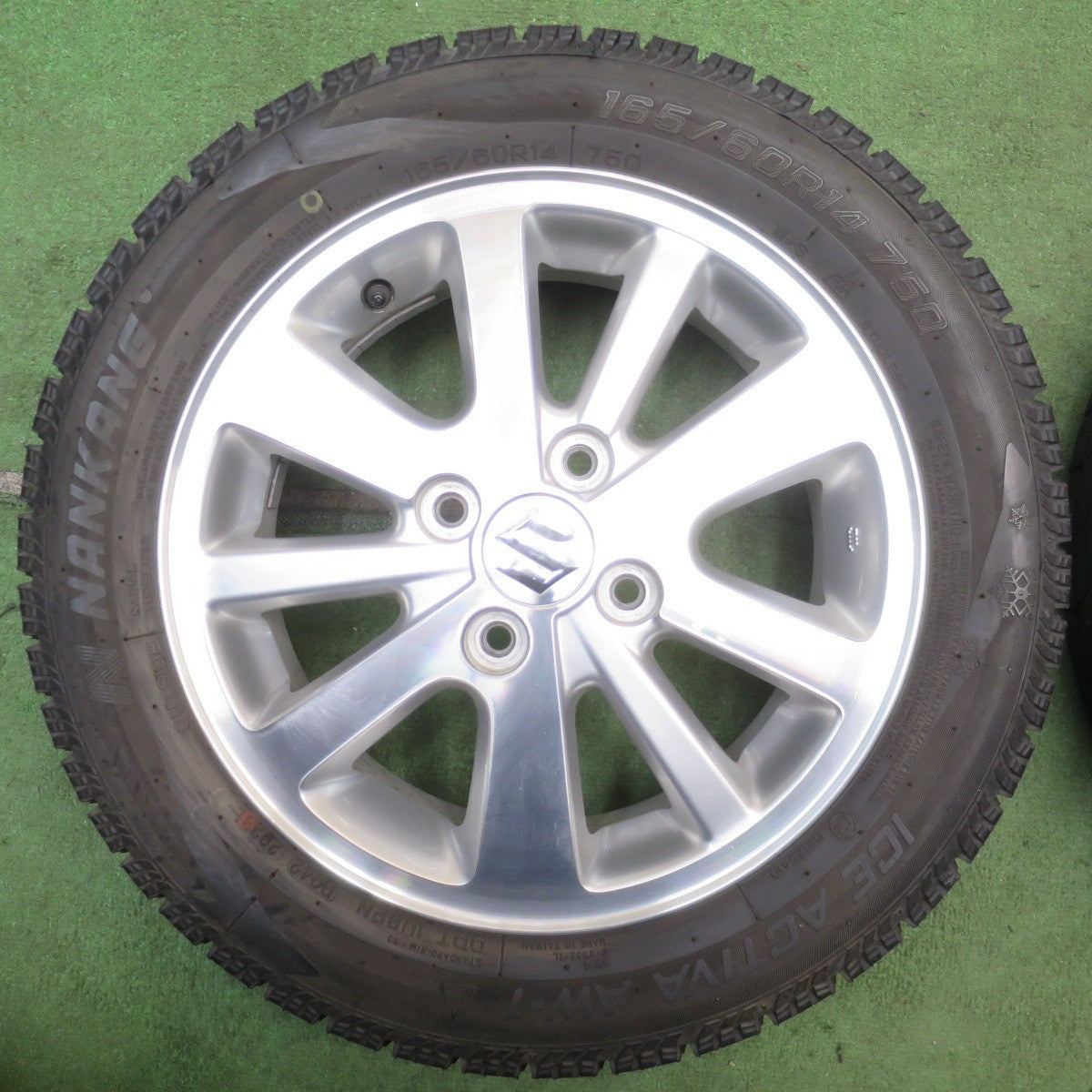 バリ溝！23年！8.5分★スズキ エブリイ ワゴン 純正 165/60R14 スタッドレス ナンカン アイスアクティバ AW-1 14インチ PCD100/4H★6051806NJス