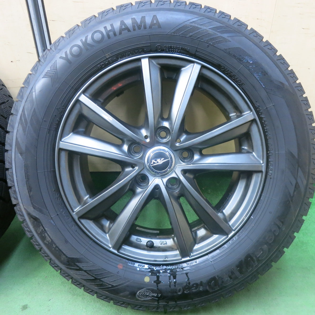 バリ溝！22年！9.5分★スタッドレス 215/65R16 ヨコハマ アイスガード iG60 NIRVANA NV ニルバーナ ニルヴァーナ 16インチ PCD114.3/5H★5123003SKス