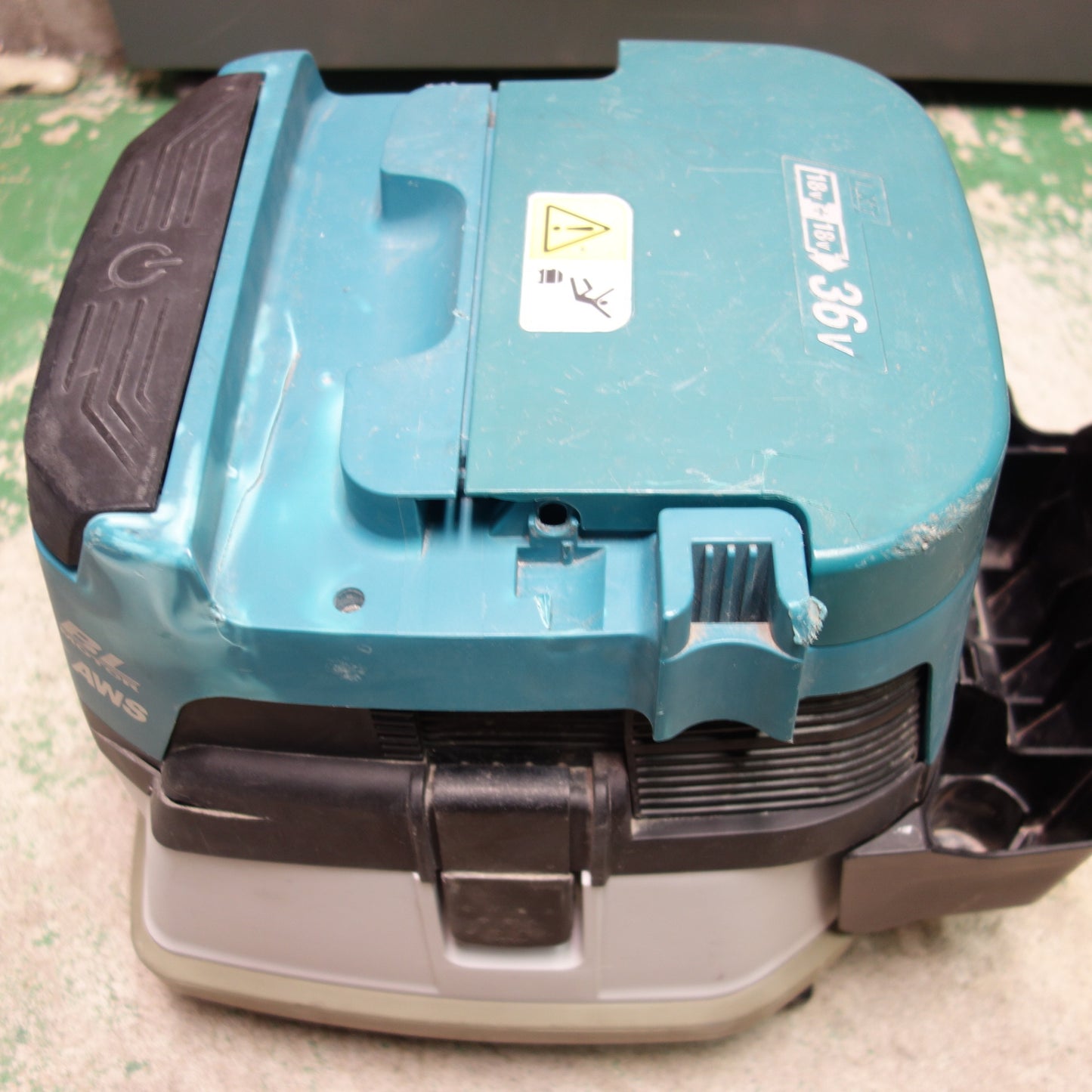 [送料無料] ☆マキタ 粉じん 専用 業務用 充電式 集じん機 36V VC864D 本体のみ 集塵 電動 工具☆