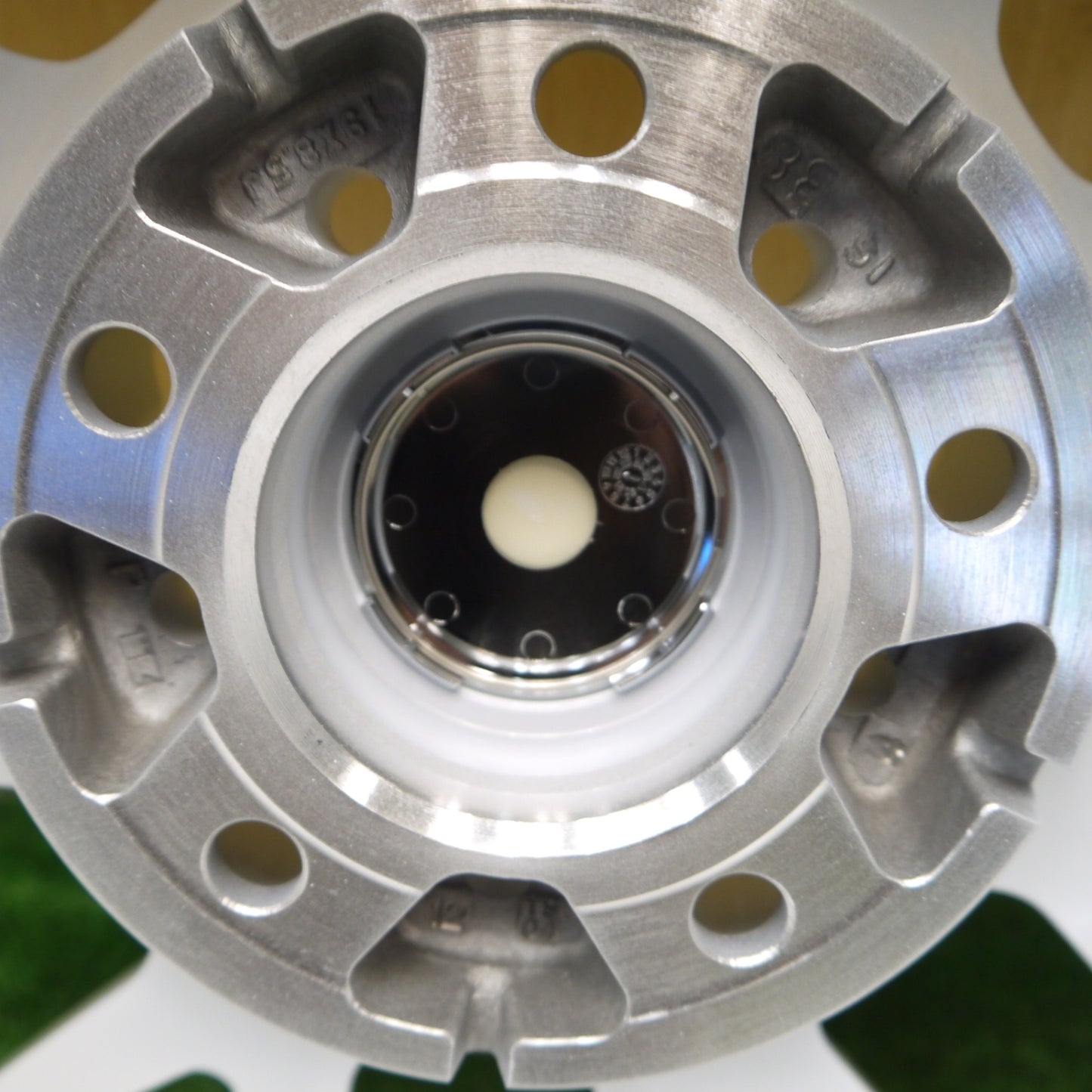未使用！付属品付き★WORK EMT-M8R 19インチ ホイール ワーク 19×8.5J PCD114.3/5H★6032413Hホ