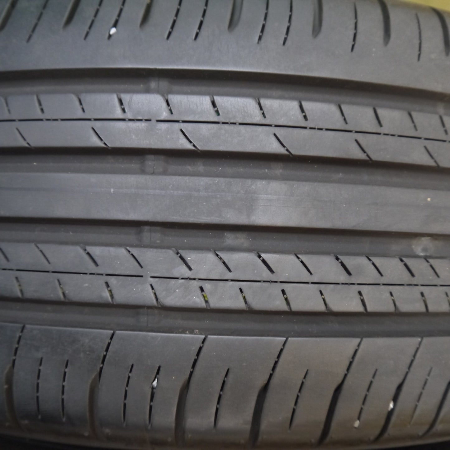 バリ溝！24年！9.5分★225/60R18 ダンロップ グラントレック PT30 タイヤ 18インチ ハリアー RAV4 等★5120306Hノタ