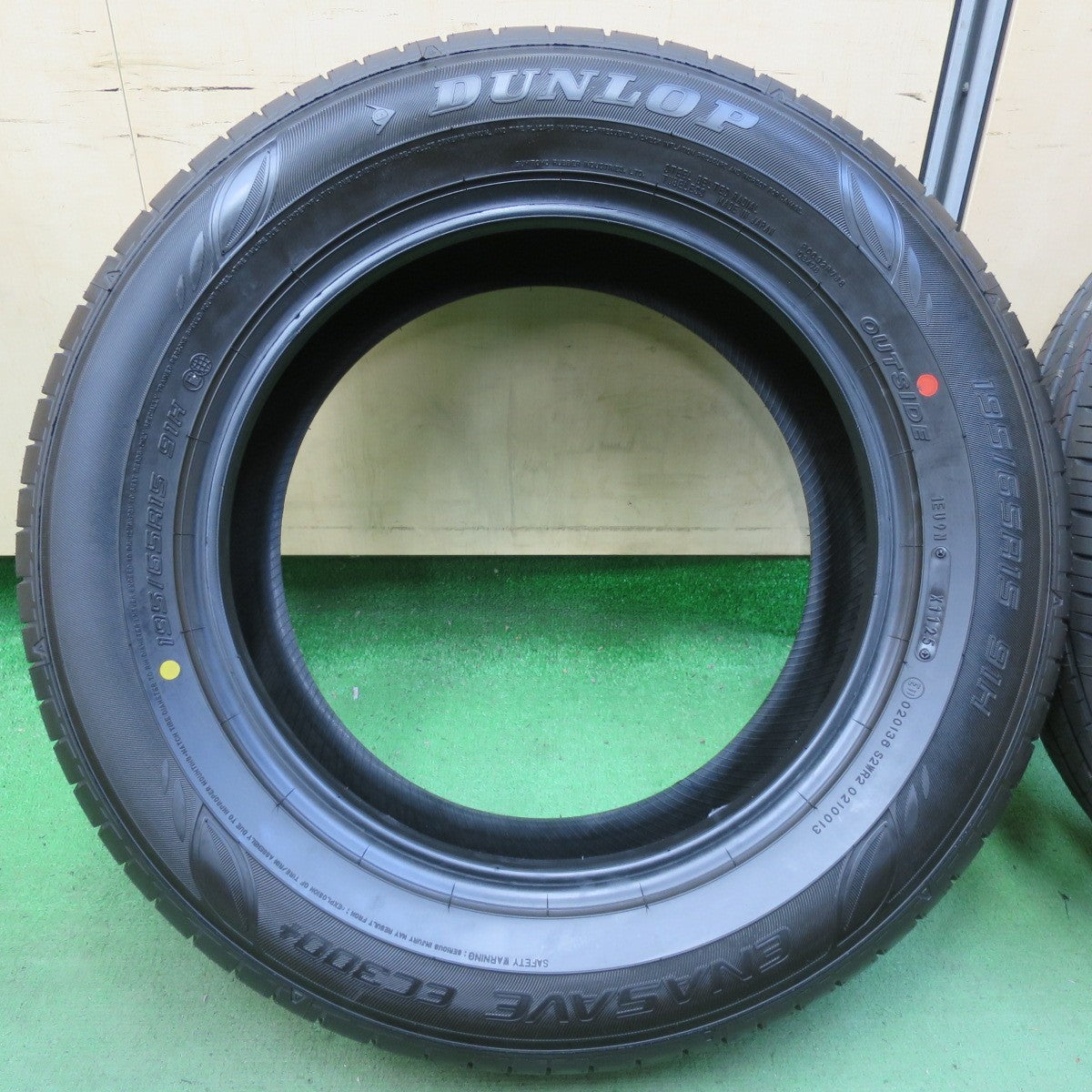 新車外し！25年★195/65R15 ダンロップ エナセーブ EC300+ タイヤ 15インチ プリウス エスクァイア ノア ヴォクシー セレナ 等★5051705イノタ
