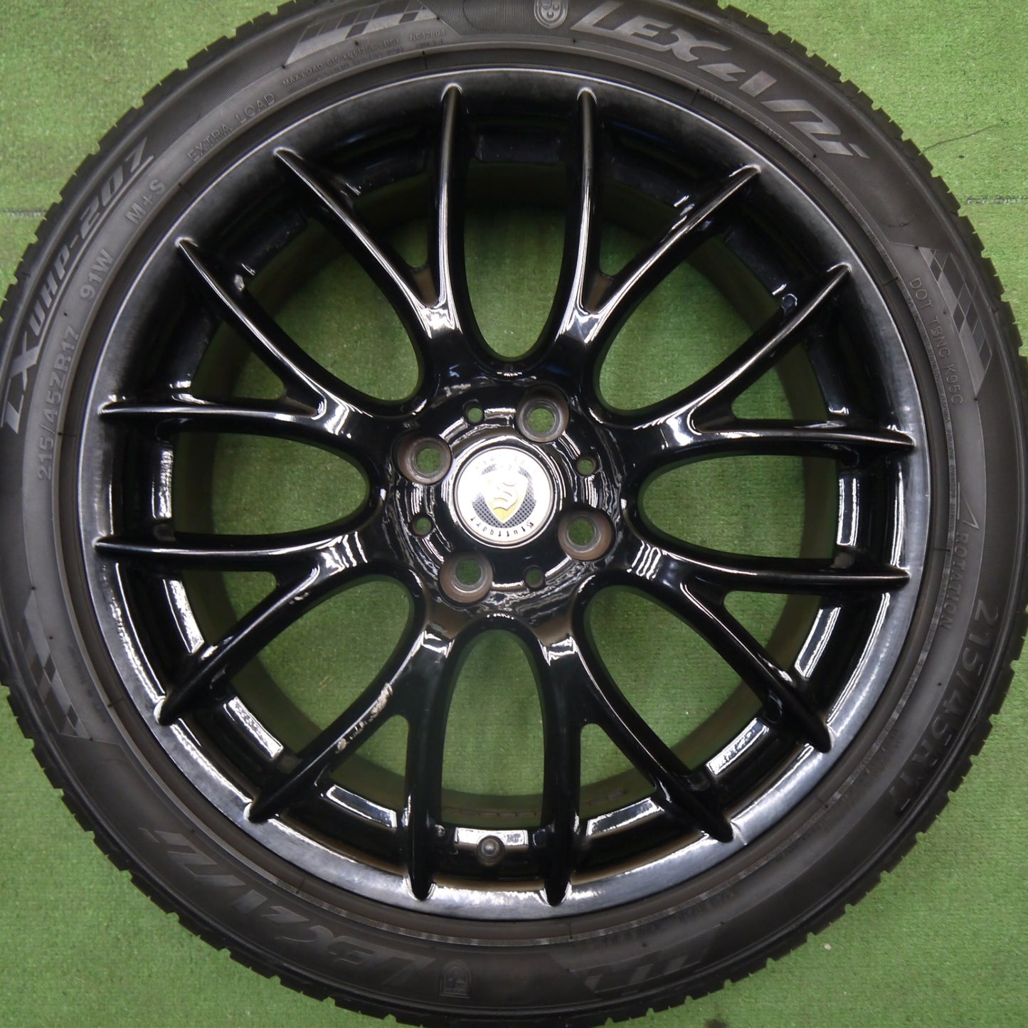 バリ溝！8.5分★Stuttgart 215/45R17 レクサーニ LX UHP-207 シュトゥットガルト 17インチ PCD100/4H★6040705Hノ