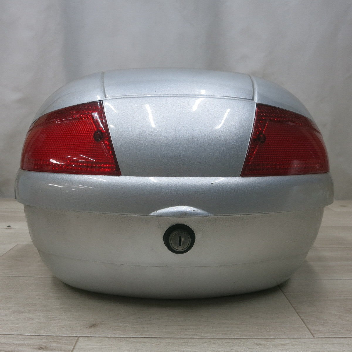 [送料無料] ◆INDY バイク 用 リア BOX ボックス リア トランク トップケース 収納 箱 荷物 ツーリング デリバリー 現状品◆