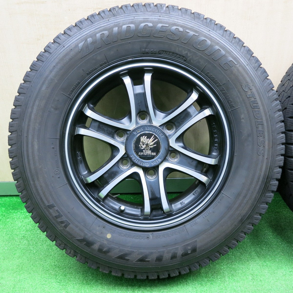 [送料無料] 4本価格！22年★ハイエース等 スタッドレス WEDS ADVENTURE 195/80R15 107/105L ブリヂストン ブリザック VL1 PCD139.7/6H★4103003NJス
