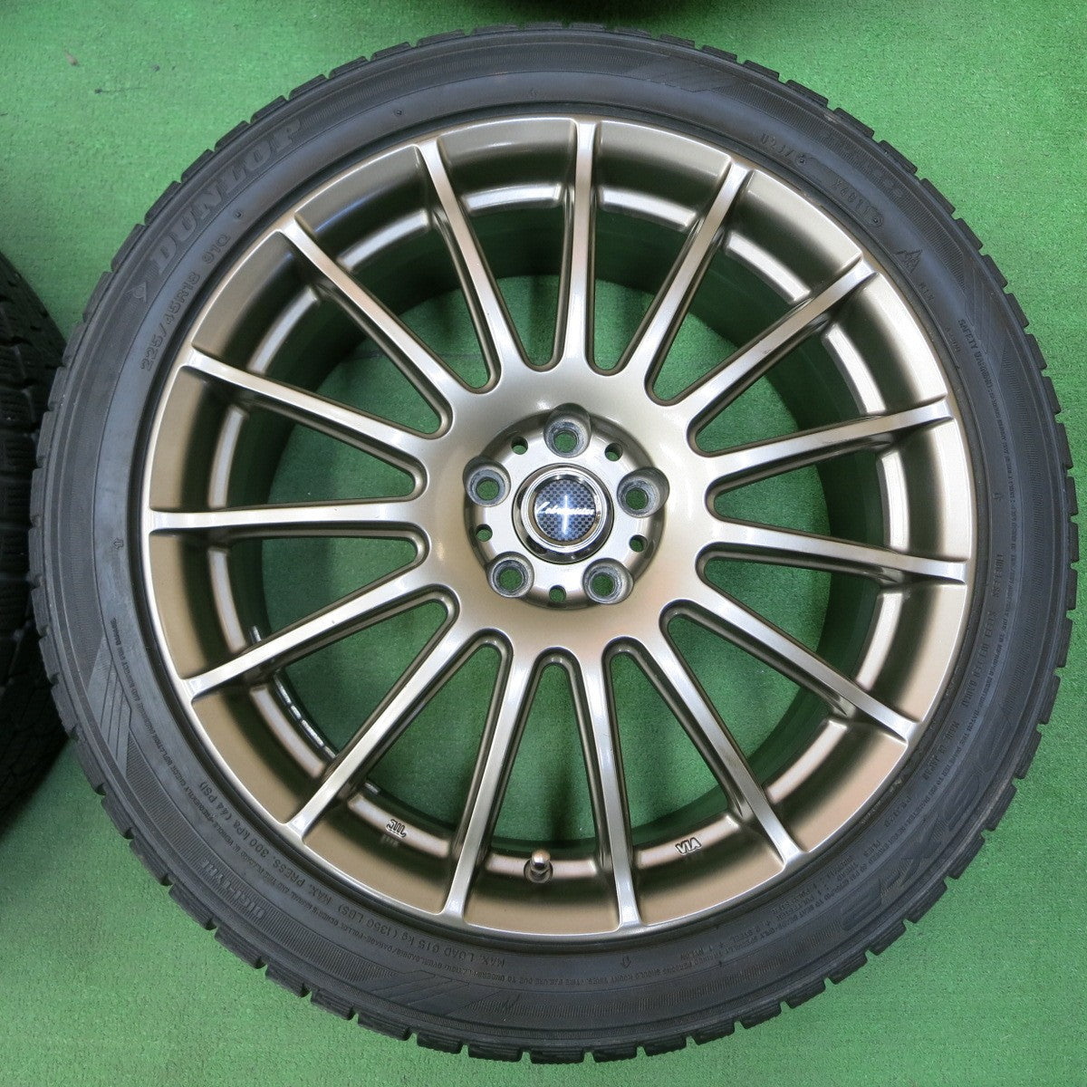 *送料無料* バリ溝！キレイ！8.5分★Lehrmeister 225/45R18 スタッドレス ダンロップ DSX-2 レアマイスター 18インチ PCD100/5H★4050306イス