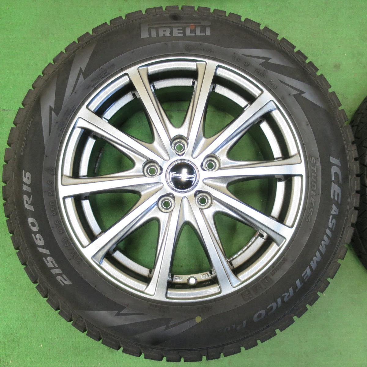[送料無料] バリ溝！キレイ！8.5分★スタッドレス 215/60R16 ピレリ アイスアシンメトリコ プラス EuroSpeed MANARAY SPORT マナレイ PCD114.3/5H★4103005イス
