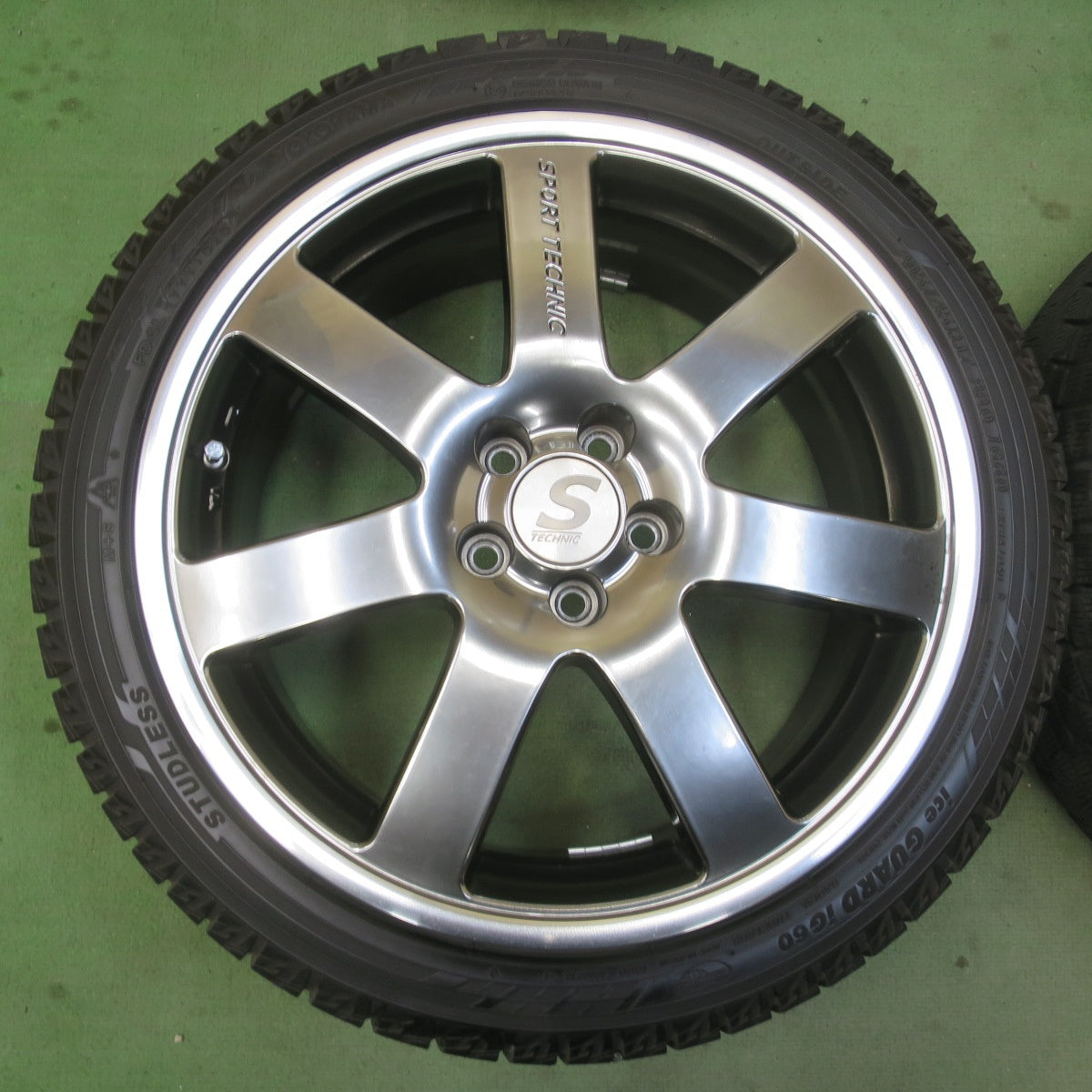 バリ溝！8.5分★プリウス 等 SPORT TECHNIC 205/45R17 スタッドレス ヨコハマ アイスガード iG60 スポーツテクニック 17インチ PCD100/5H★6032501イス