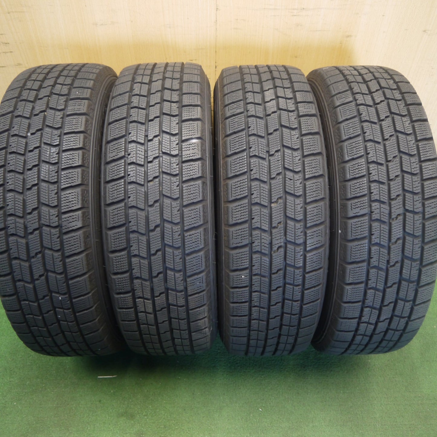 バリ溝！22年！キレイ！9.5分◎スタッドレス 175/65R15 グッドイヤー アイスナビ7 D.O.S. DOS 15インチ PCD100/4H◎6081901Hス