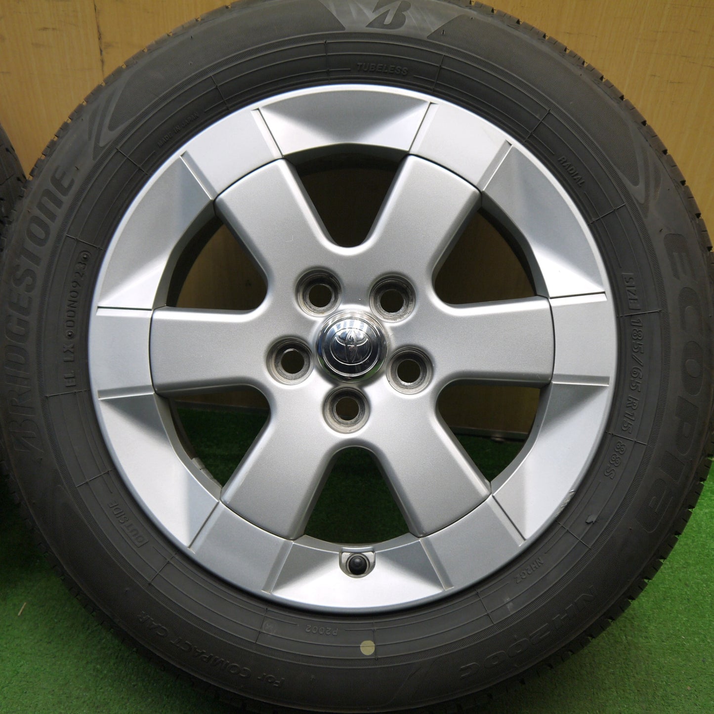 バリ溝！23年！9分★トヨタ 20系 プリウス 純正 185/65R15 ブリヂストン エコピア NH200C 15インチ PCD100/5H★5042812Hノ