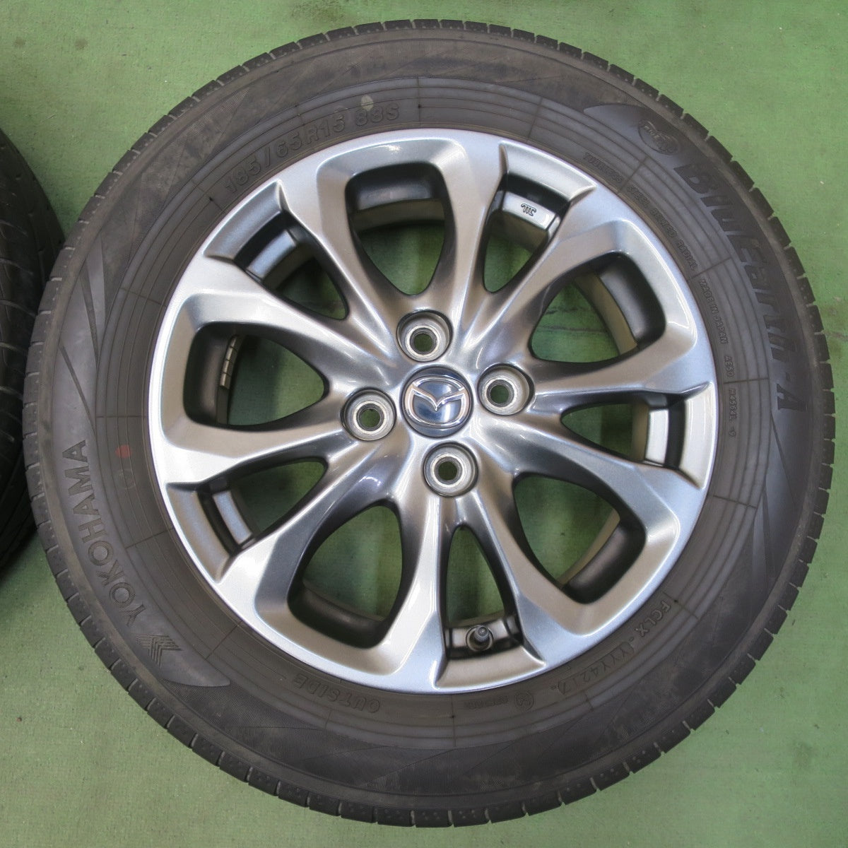 キレイ★マツダ DJ デミオ 純正 185/65R15 ヨコハマ ブルーアース AE01F BluEarth-A AE50 15インチ PCD100/4H★6050810イノ