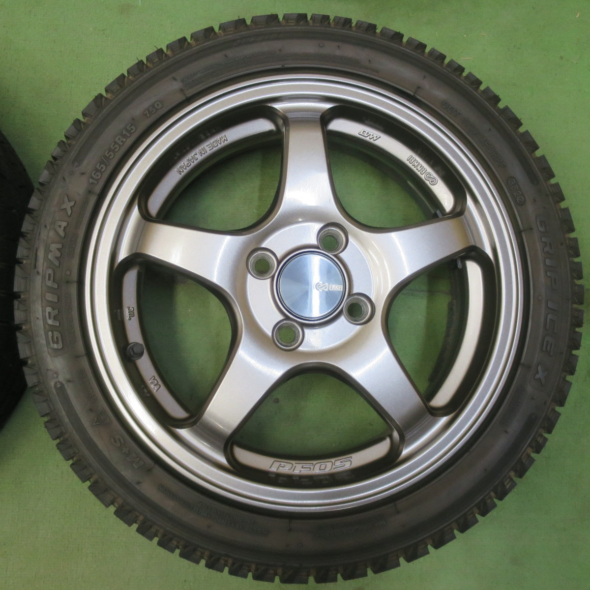 バリ溝！22年！キレイ！9分★スタッドレス ENKEI PF05 165/55R15 ダンロップ ウインターマックス03 エンケイ 軽サイズ PCD100/4H★6041703イス
