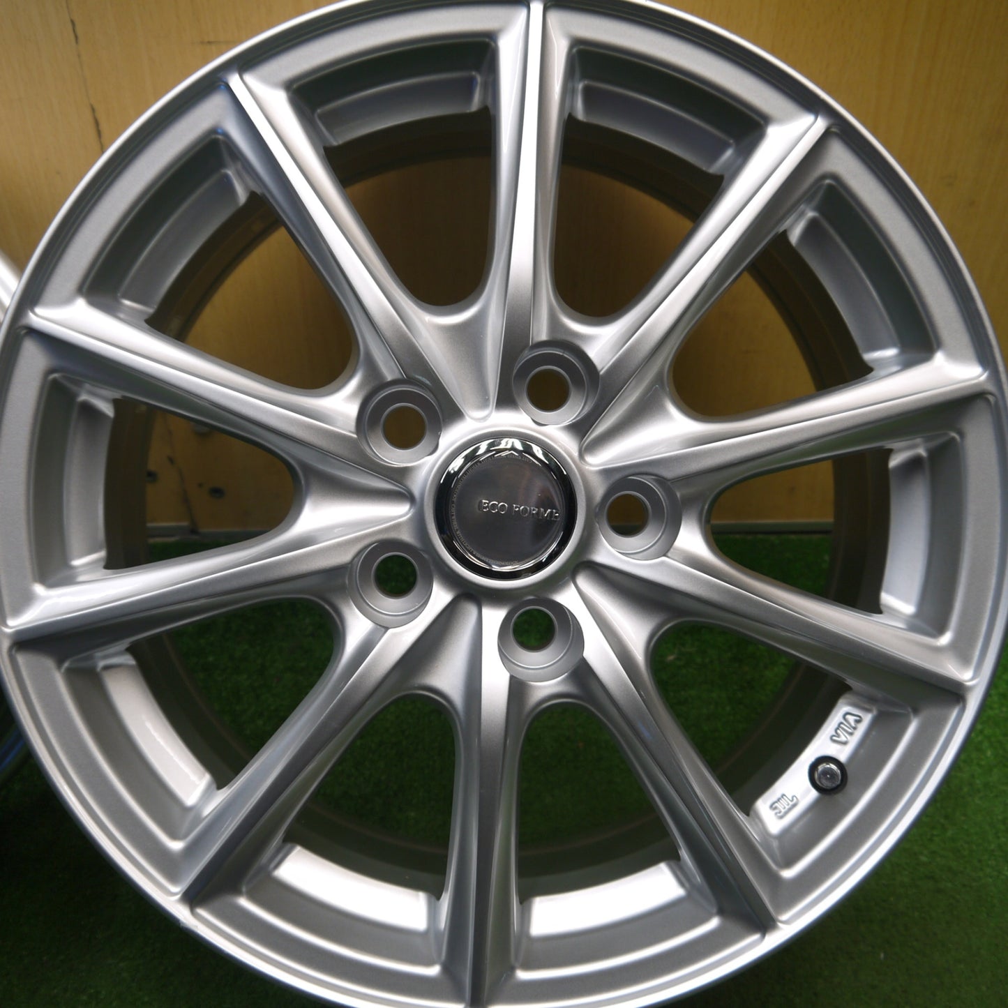 未使用★ECO FORME SE-15 ブリヂストン製 16インチ ホイール エコフォルム 16×6.5J PCD114.3/5H★6030406Hホ