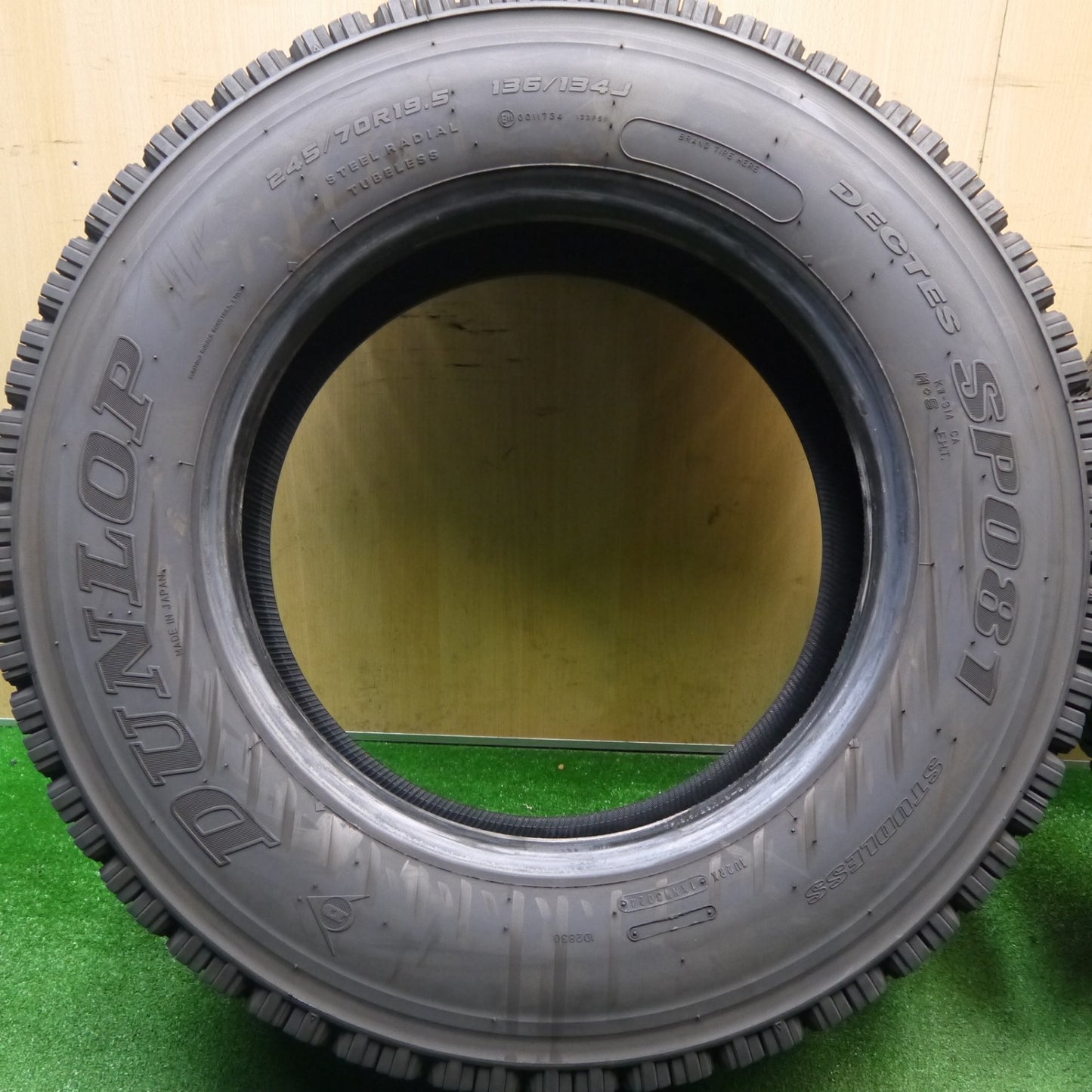 4本価格！24年★トラック タイヤ 245/70R19.5 136/134J スタッドレス ダンロップ デクテス SP081 DECTES 19.5インチ★5122304Hスタ