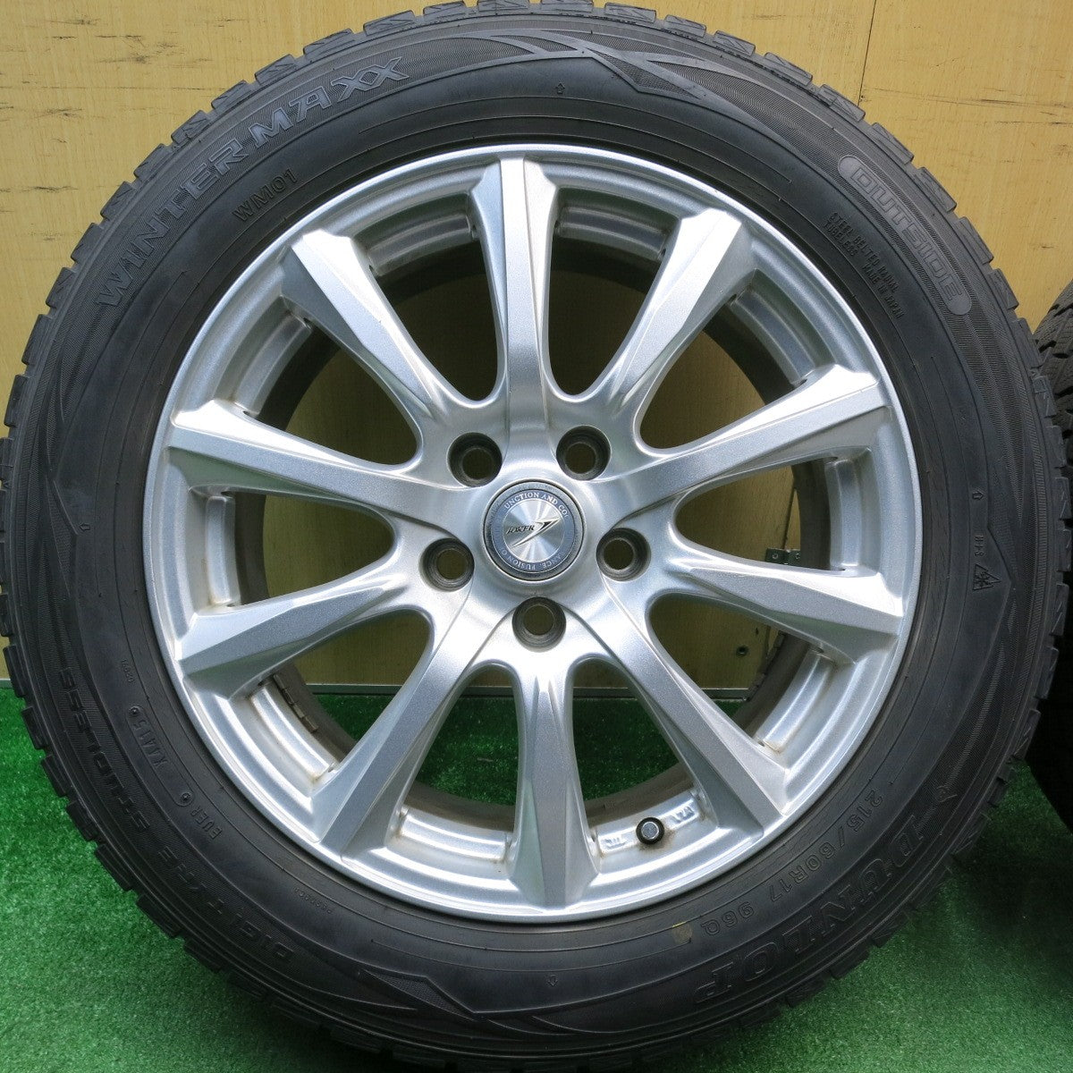 4本価格★スタッドレス 215/60R17 ダンロップ ウインターマックス WM01 JOKER ジョーカー 17インチ PCD114.3/5H★5121808HAス