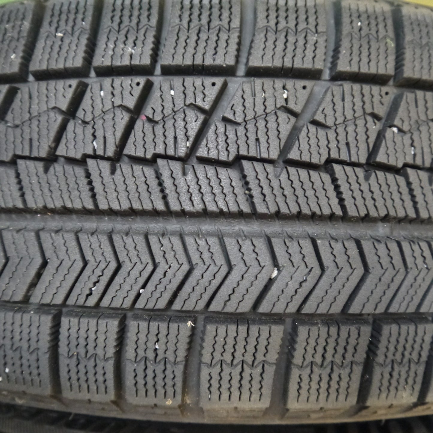 バリ溝！9分★ワーゲン ポロ 純正 185/60R15 スタッドレス ブリヂストン ブリザック VRX 15インチ PCD100/5H★5053006Hス