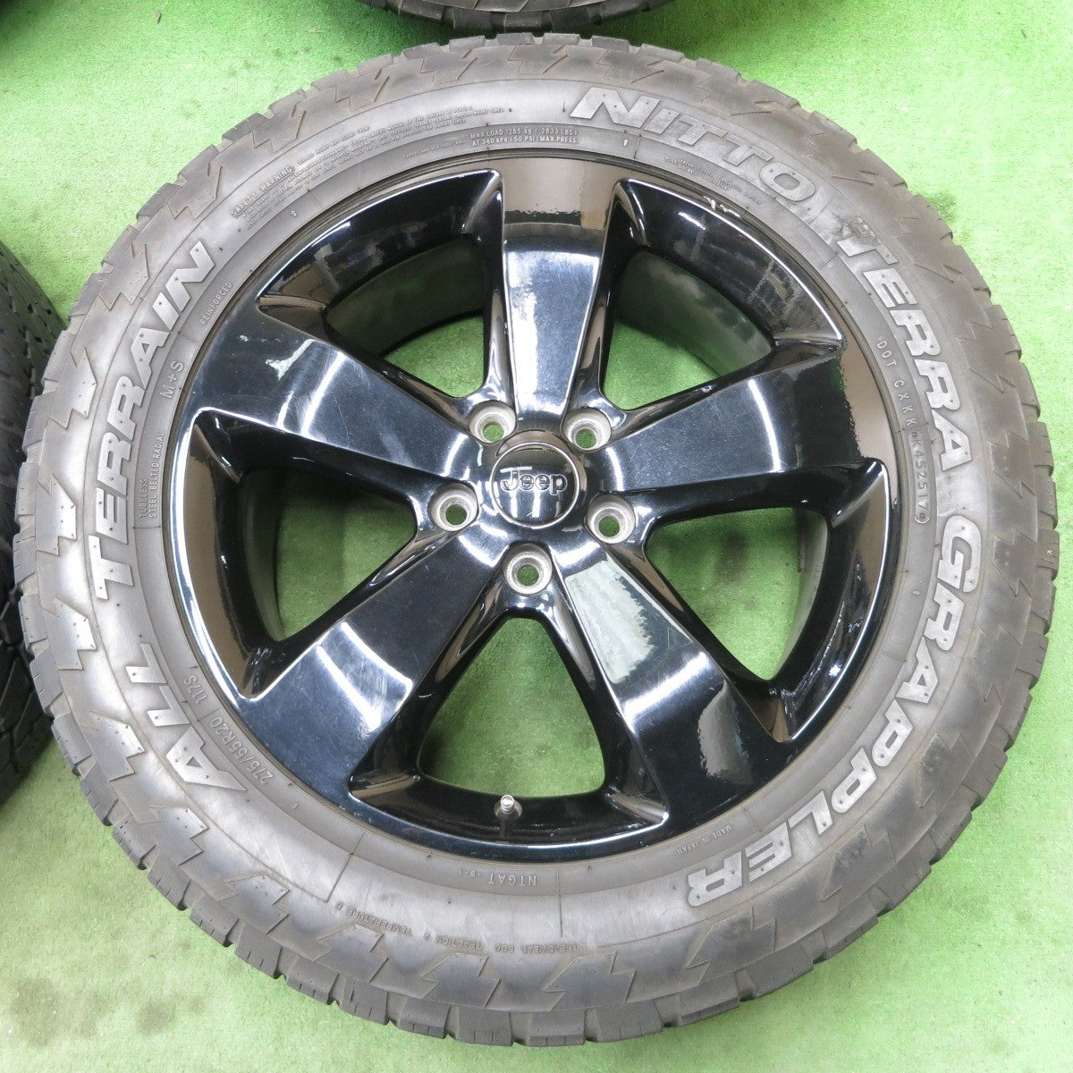 希少 4本価格★JEEP ジープ グランドチェロキー 純正 OP 275/55R20 ニットー TERRA GRAPPLER 20インチ PCD127/5H★5073001ナノ