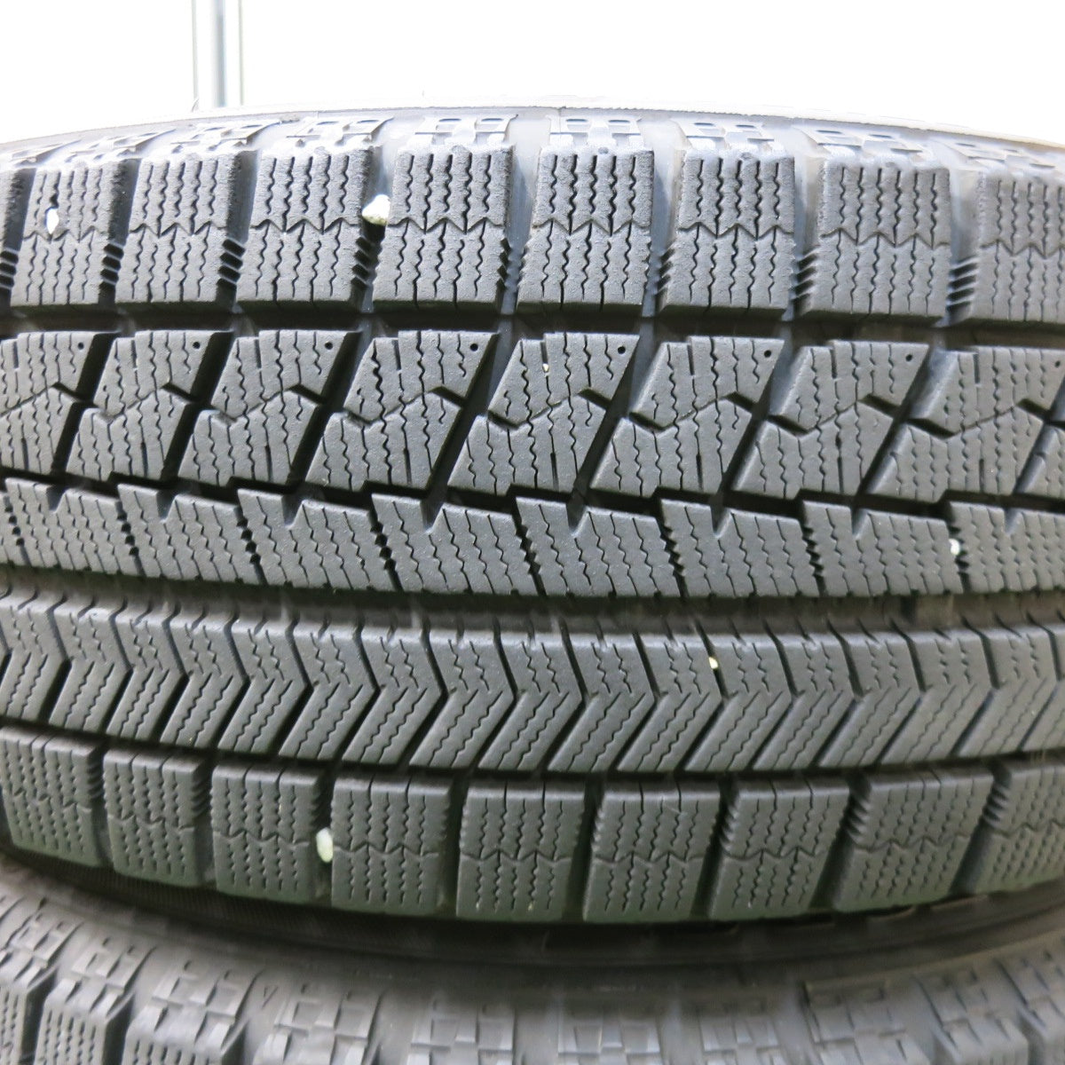 [送料無料] バリ溝！キレイ！9分★スタッドレス 185/65R15 ブリヂストン ブリザック VRX TOPRUN トップラン 15インチ PCD100/4H★4120410SYス