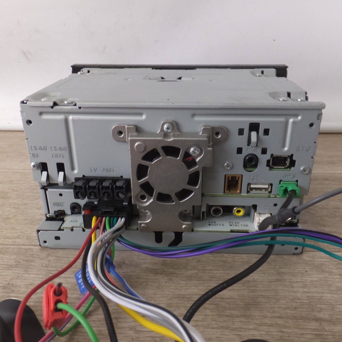 [送料無料] ★カロッツェリア carrozzeria AV一体型メモリーナビゲーション 楽ナビ AVIC-RW710(35)★
