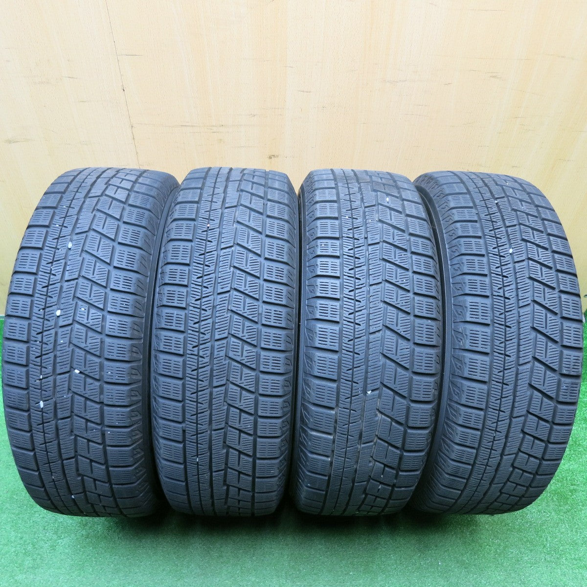 バリ溝！8.5分★スタッドレス 215/60R16 ヨコハマ アイスガード iG60 Lufin 14 SPOKE ラフィン 16インチ PCD114.3/5H★5112018HAス