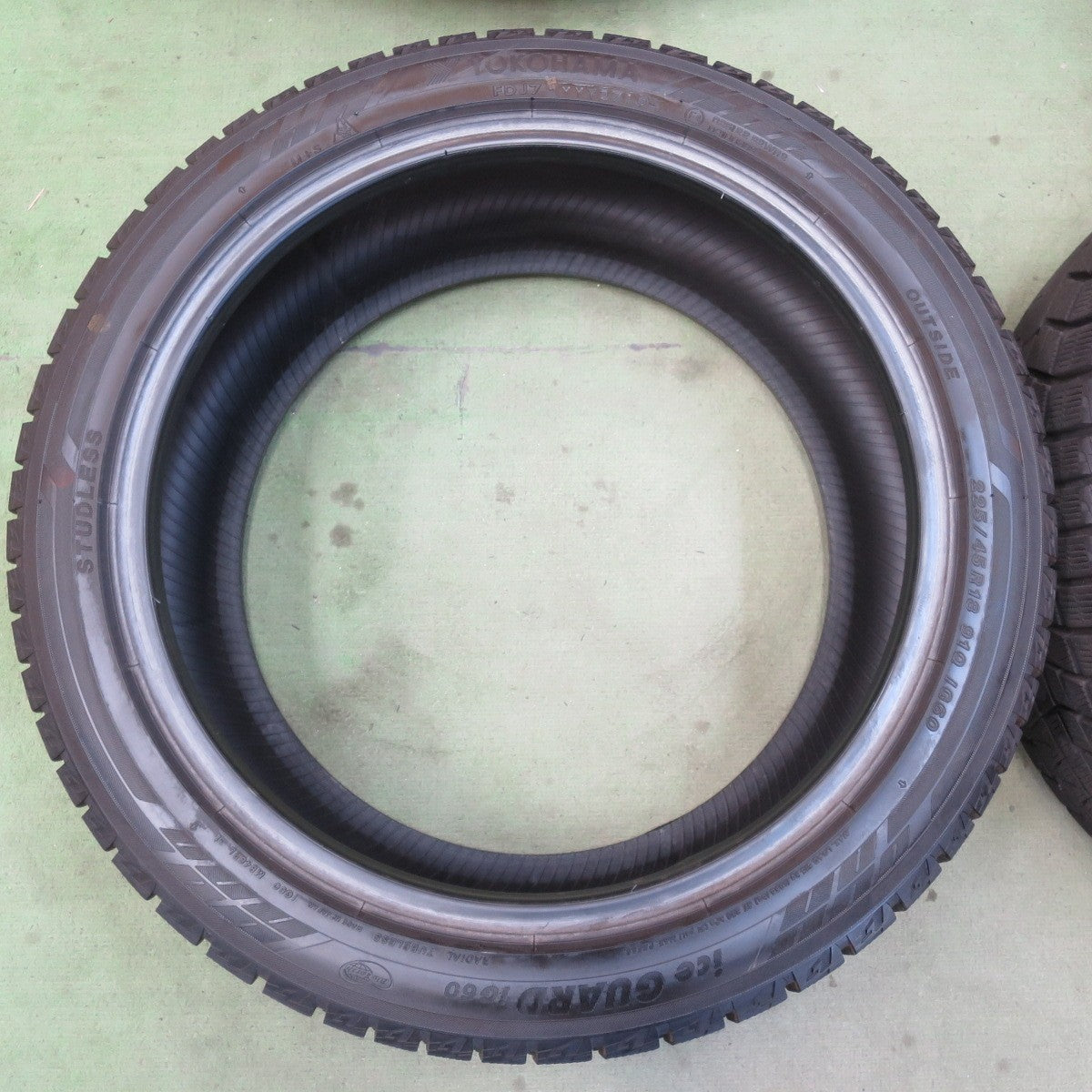 バリ溝！9.5分以上★スタッドレス 225/45R18 ヨコハマ アイスガード iG60 タイヤ 18インチ クラウン マークX オデッセイ 等★6051610イスタ