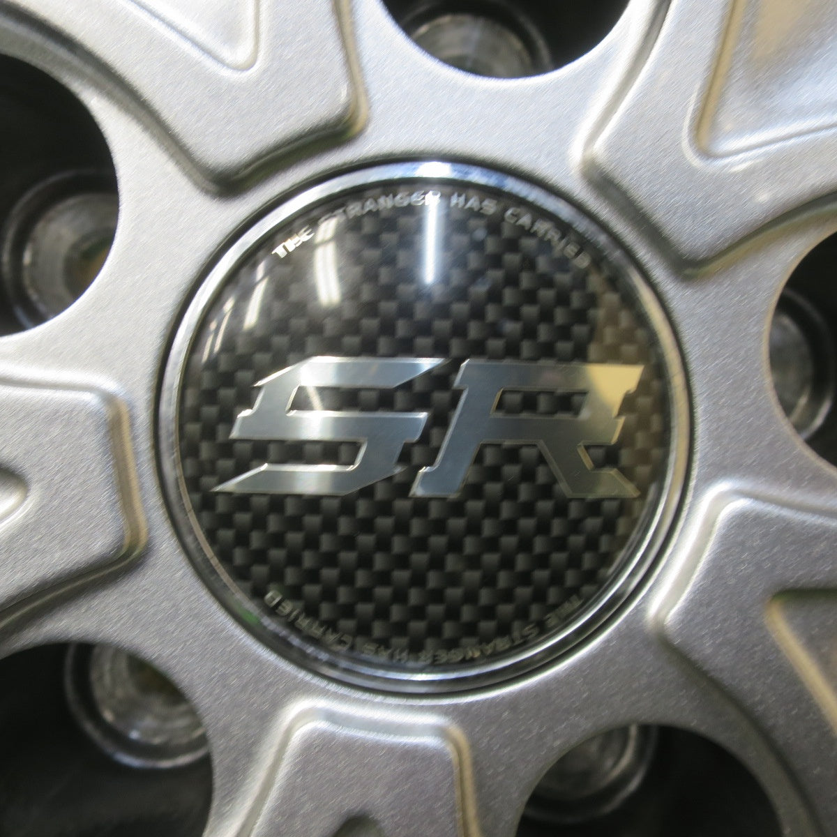 バリ溝！キレイ！9.5分★スタッドレス 215/70R16 ヨコハマ アイスガード G075 STRANGER ストレンジャー 16インチ PCD114.3/5H★6031104イス