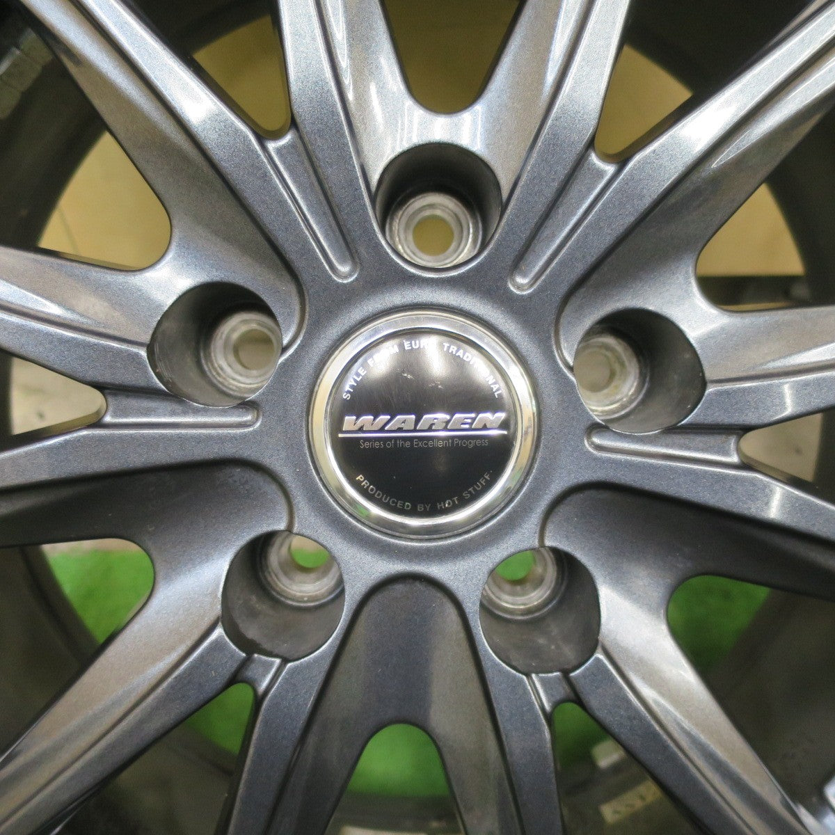 バリ溝！キレイ！9.5分★スタッドレス 205/60R16 ダンロップ ウインターマックス WM02 WAREN ヴァーレン 16インチ PCD114.3/5H★5112102TTス