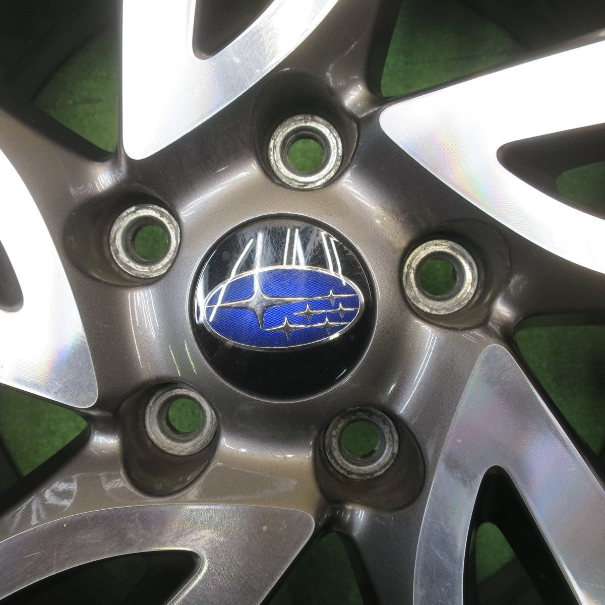 バリ溝！キレイ！8.5分★スバル VM レヴォーグ 純正 225/45R18 スタッドレス ブリヂストン ブリザック REVO GZ 18インチ PCD114.3/5H★5121815NJス