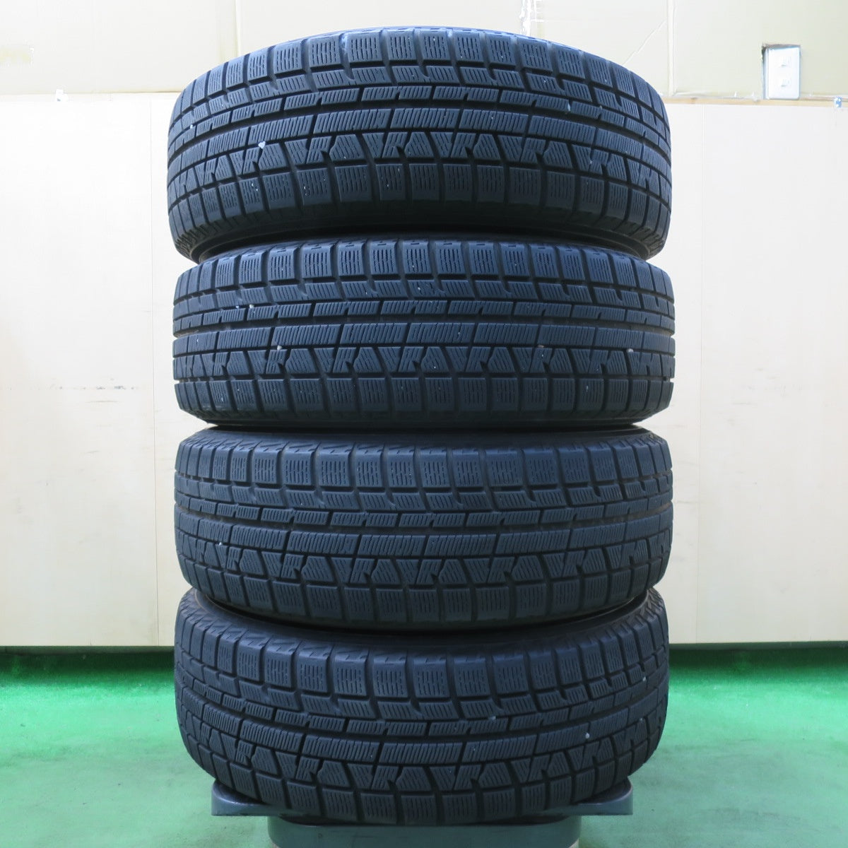 [送料無料] キレイ★プリウス 等 195/65R15 スタッドレス ヨコハマ アイスガード iG50 プラス NIRVANA NV ニルヴァーナ ニルバーナ 15インチ PCD100/5H★5020308イス