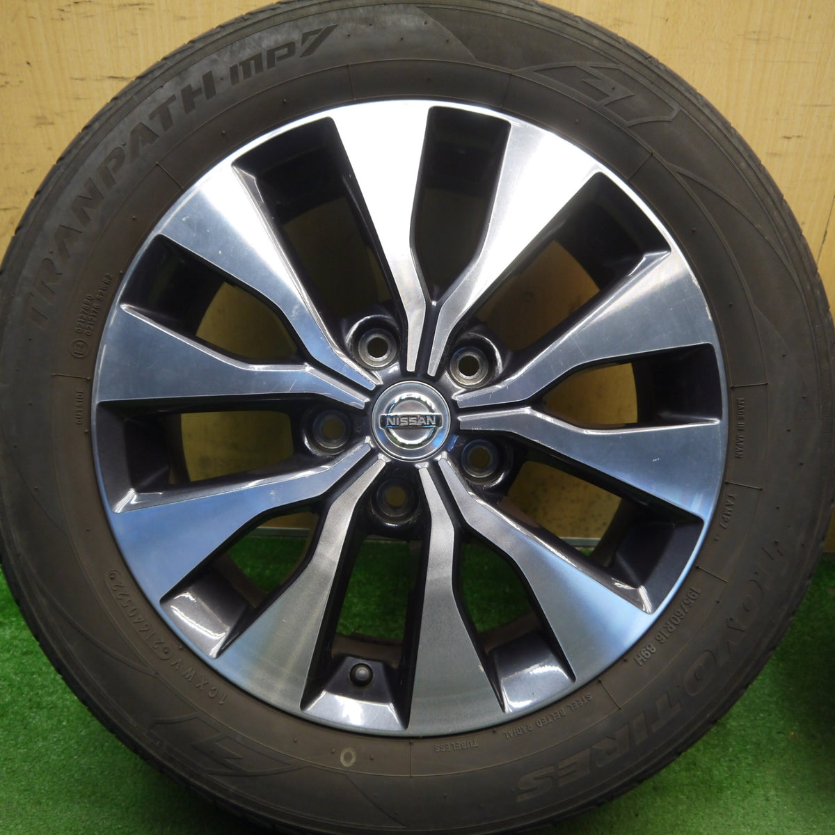 4本価格！22年◎日産 C27 セレナ 純正 195/60R16 ヨコハマ BluEarth-RV RV03 トーヨー トランパス MP7 16インチ PCD114.3/5H◎6090407Hノ