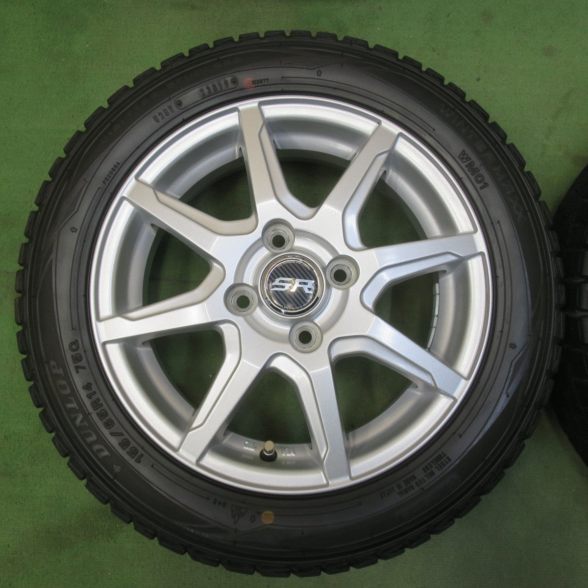 バリ溝！キレイ！9分★スタッドレス 155/65R14 ダンロップ ウインターマックス WM01 STRANGER ストレンジャー 14インチ PCD100/4H★6040609イス