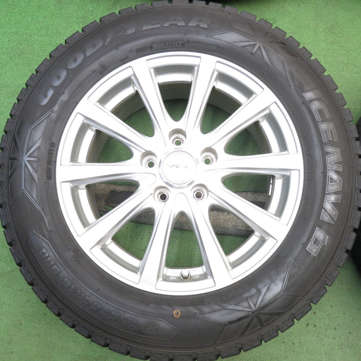バリ溝！キレイ！9分◎スタッドレス 215/65R16 グッドイヤー アイスナビ6 V.E.X. VEX 社外 アルミ 16インチ PCD114.3/5H◎6082712HAス
