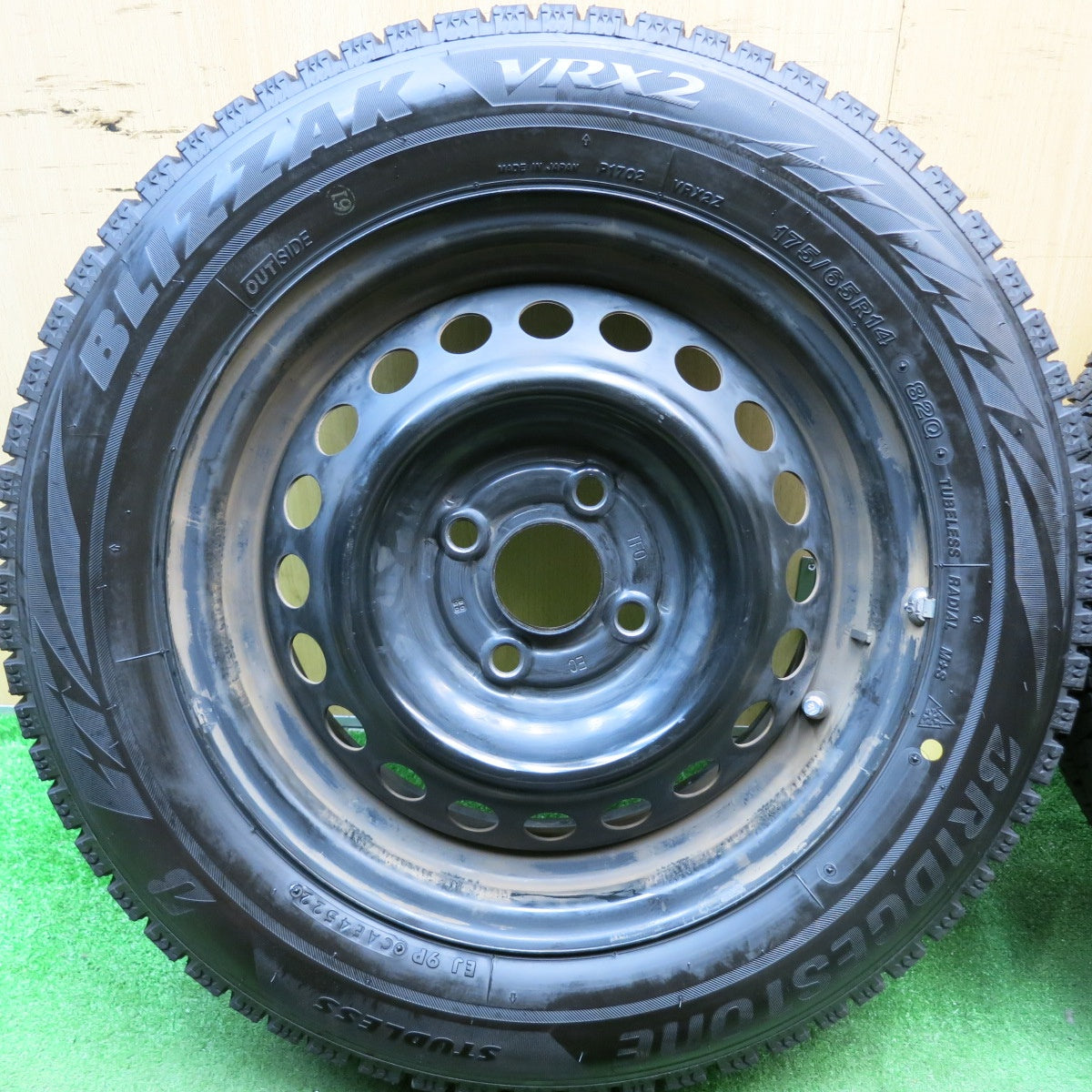 バリ溝！22年！ほぼ10分★スタッドレス 175/65R14 ブリヂストン ブリザック VRX2 スチール ホイール 14インチ PCD100/4H★5070502HAス