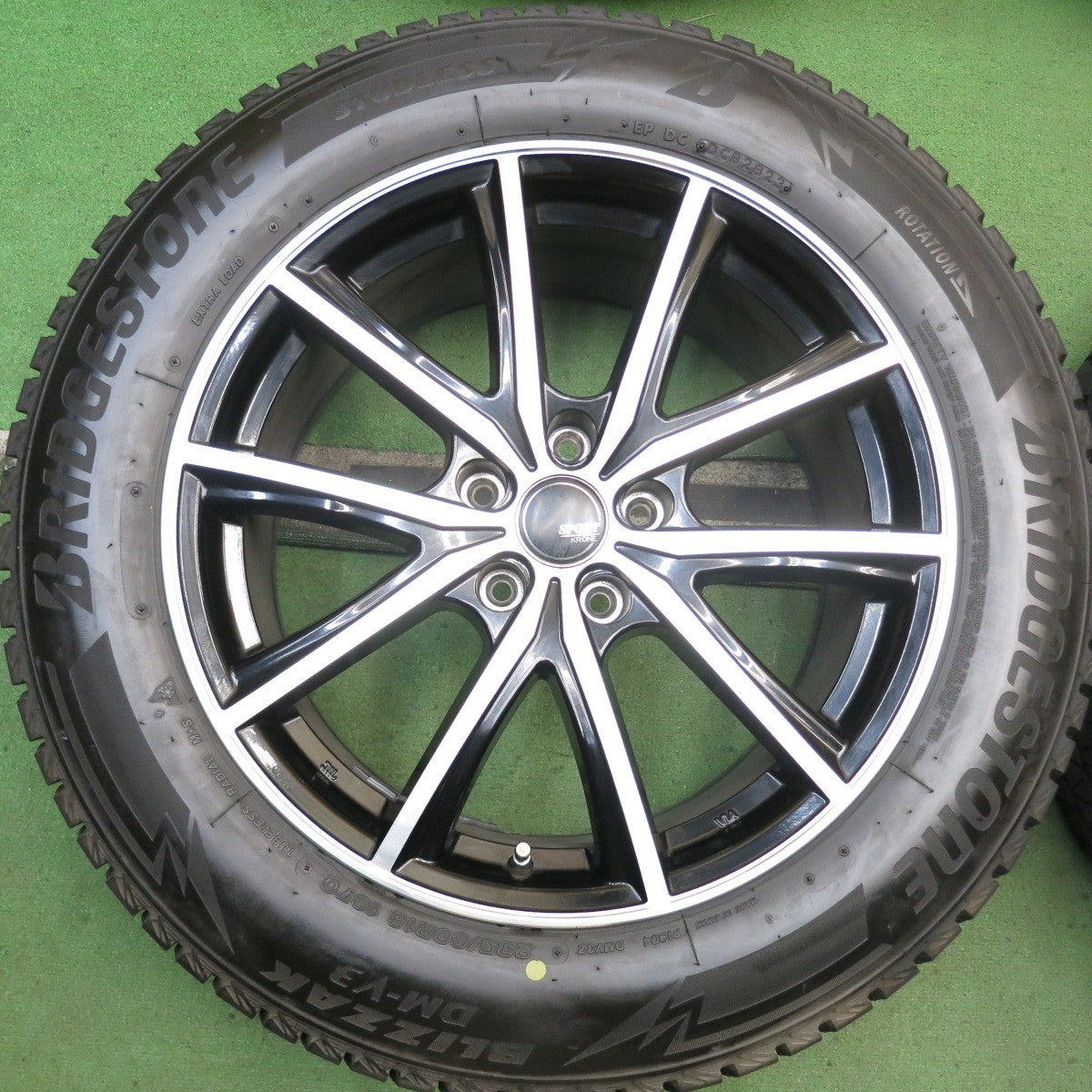 バリ溝！23年！9.5分◎スタッドレス 235/60R18 ブリヂストン ブリザック DM-V3 SPORT KRONE スポルト クローネ 18インチ PCD114.3/5H◎6083001HAス