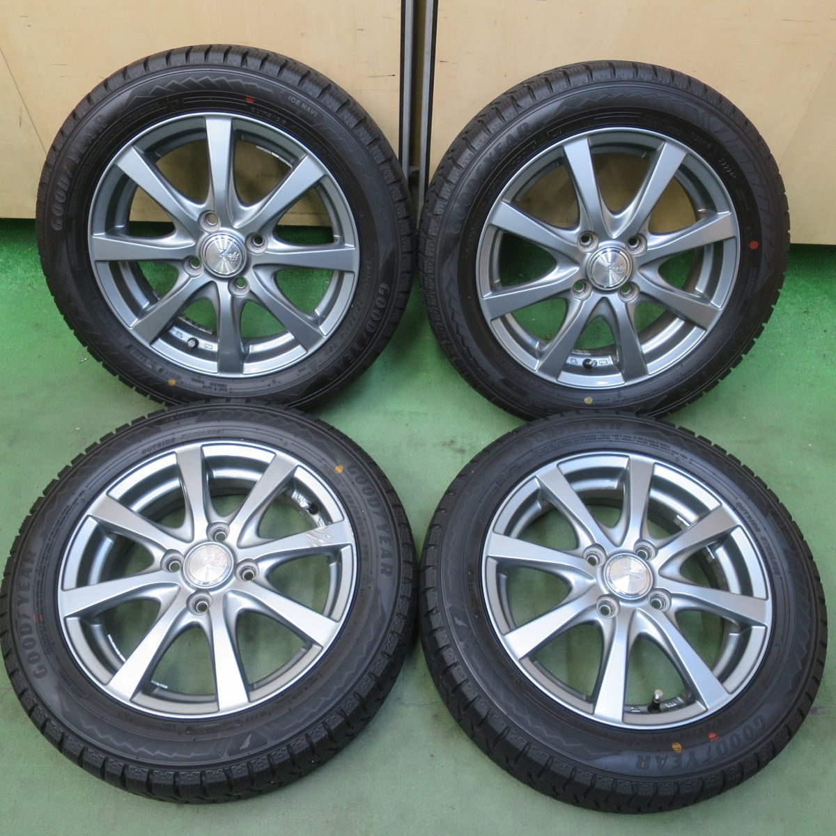 バリ溝！24年！ほぼ10分◎スタッドレス 155/65R14 グッドイヤー アイスナビ8 Zmeist VS-8 14インチ PCD100/4H◎6083104イス