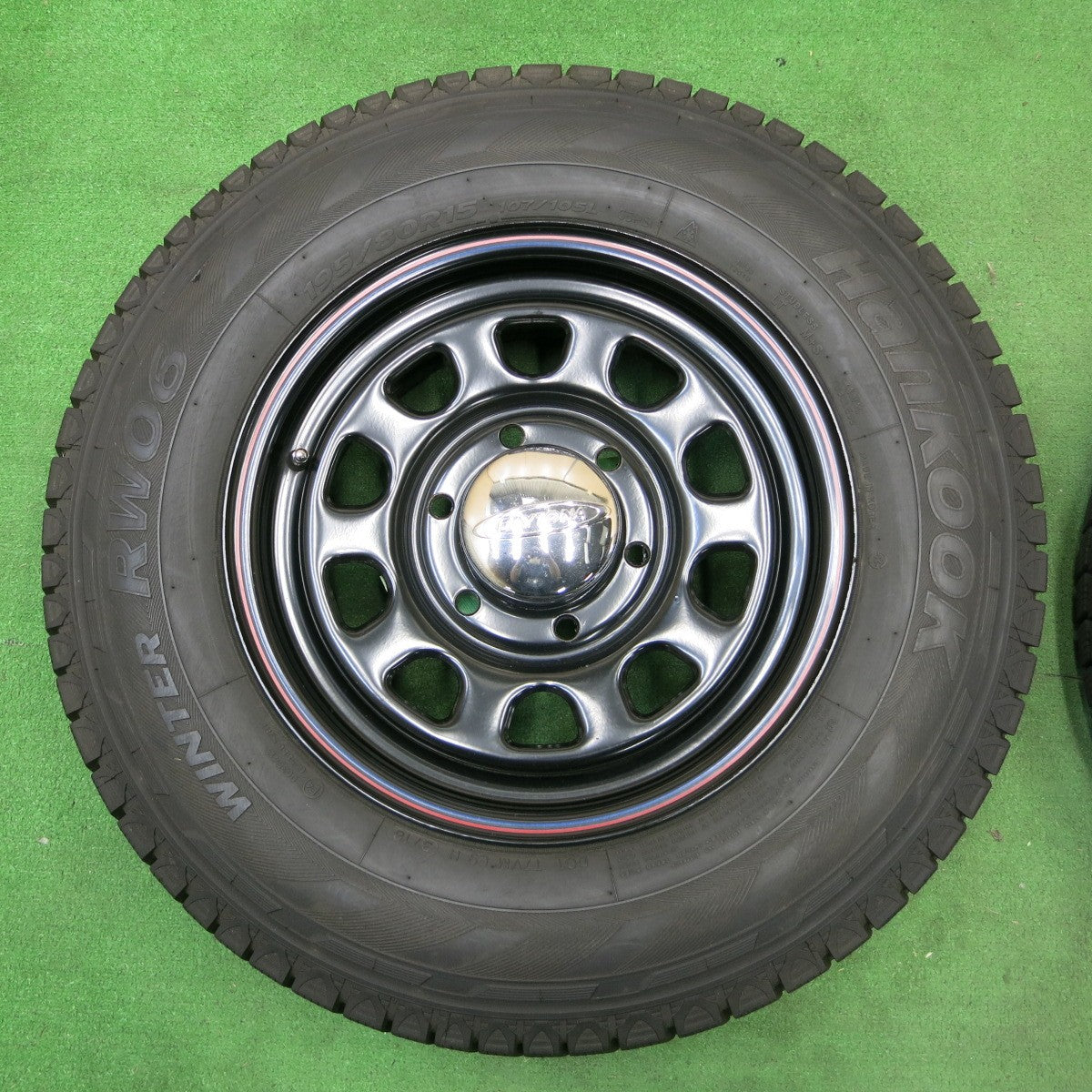 *送料無料* バリ溝！キレイ！9分★DAYTONA 195/80R15 107/105L スタッドレス ハンコック ウインター RW06 デイトナ PCD139.7/6H★4060502ナス