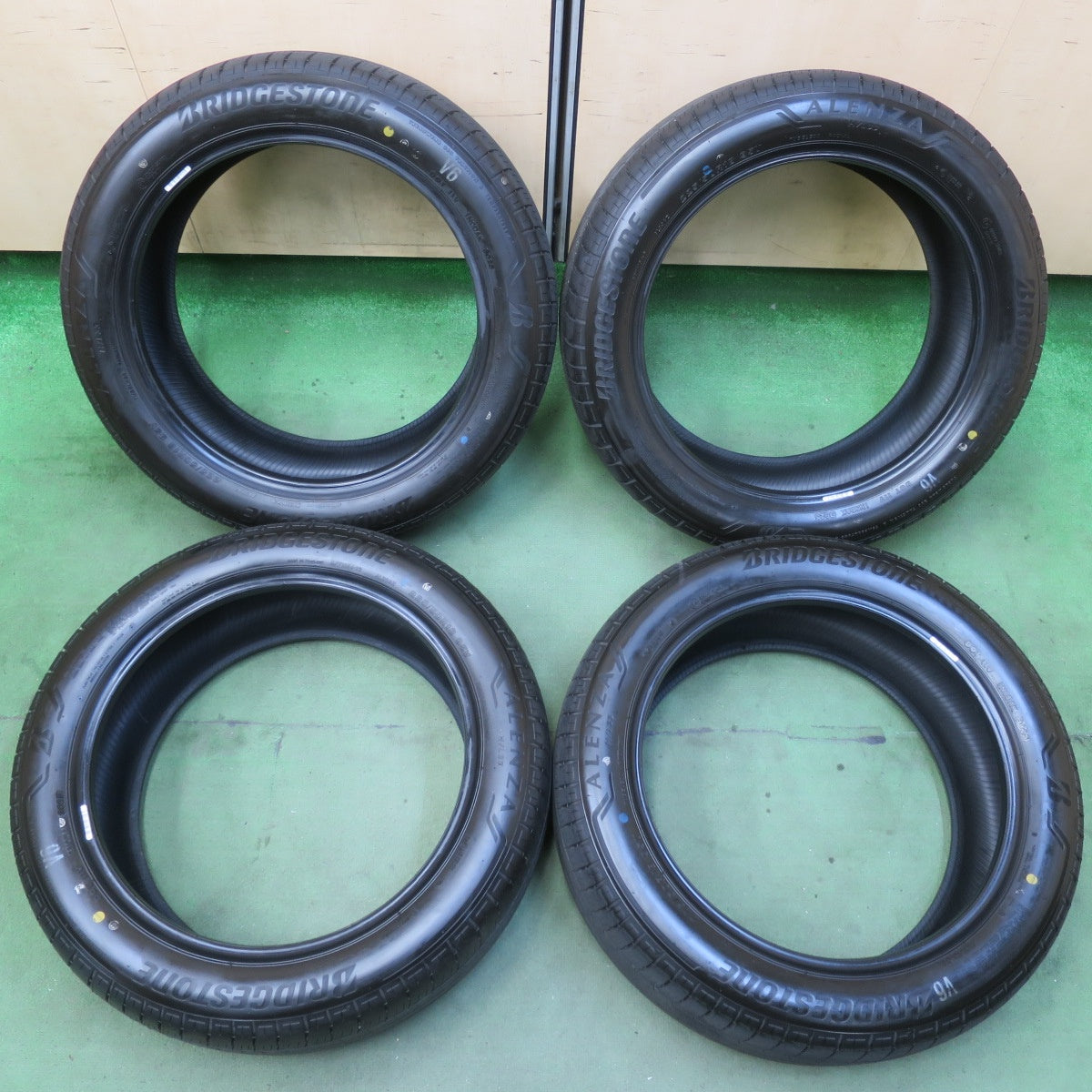 新車外し！25年★225/50R18 ブリヂストン アレンザ H/L 33 タイヤ 18インチ ヴェゼル HR-V C-HR カローラクロス アウトバック 等★5111415イノタ