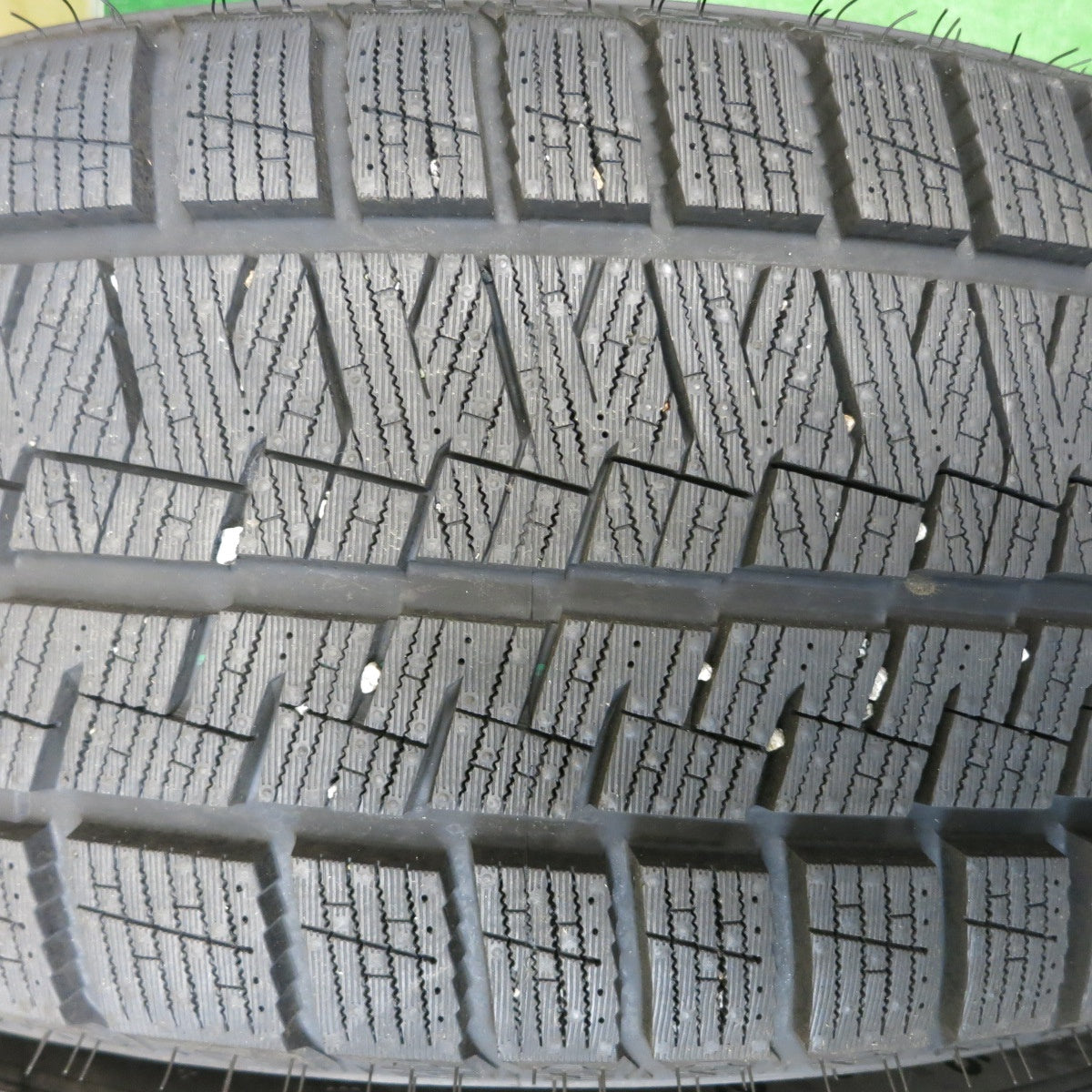 バリ溝！24年！キレイ！ほぼ10分★スタッドレス 225/55R19 カプセン Snowshoes AW33 Exceeder エクシーダー 19インチ PCD114.3/5H★5122503HAス